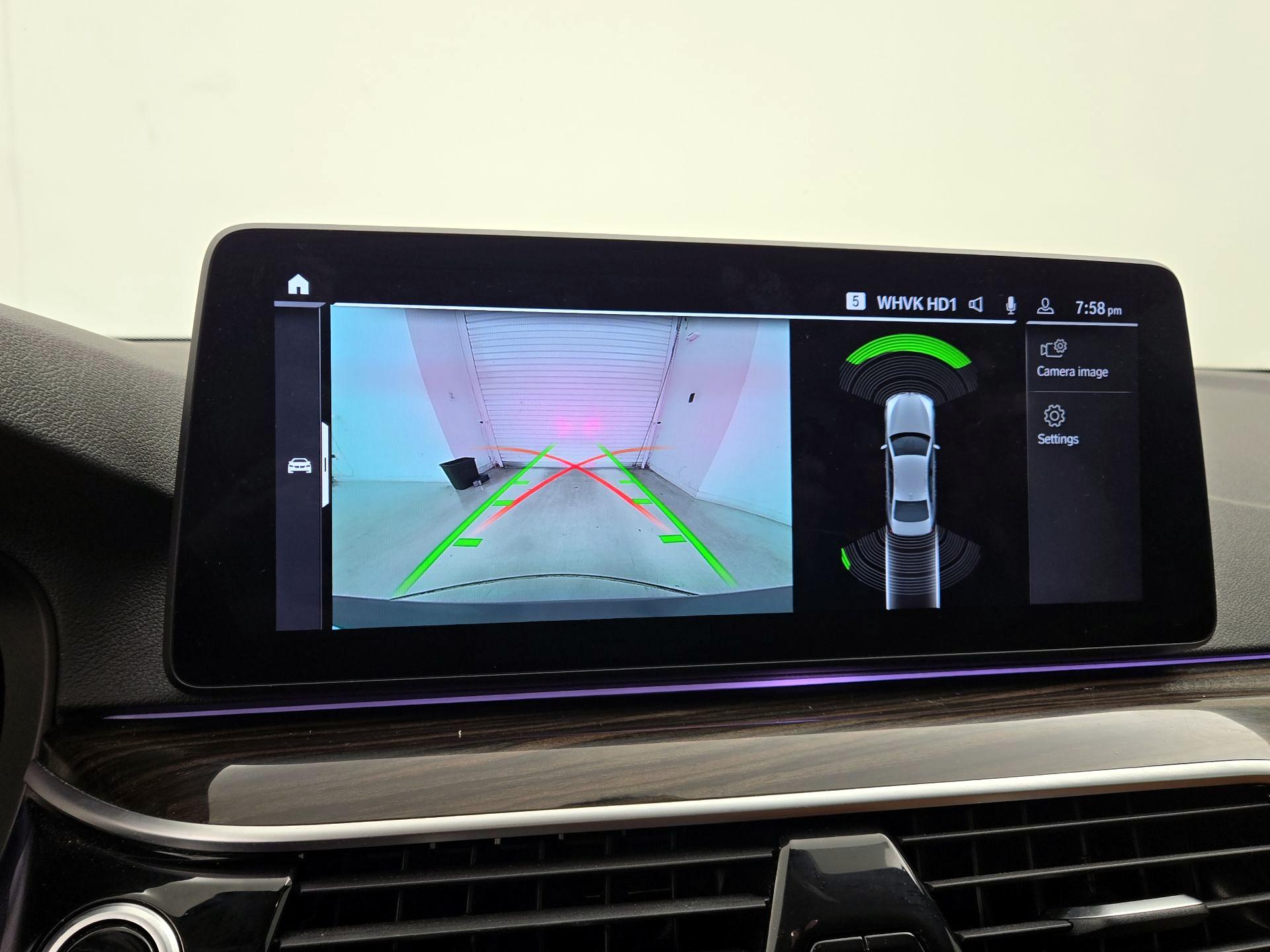 Thumbnail: 2021 BMW 5 Series - 15