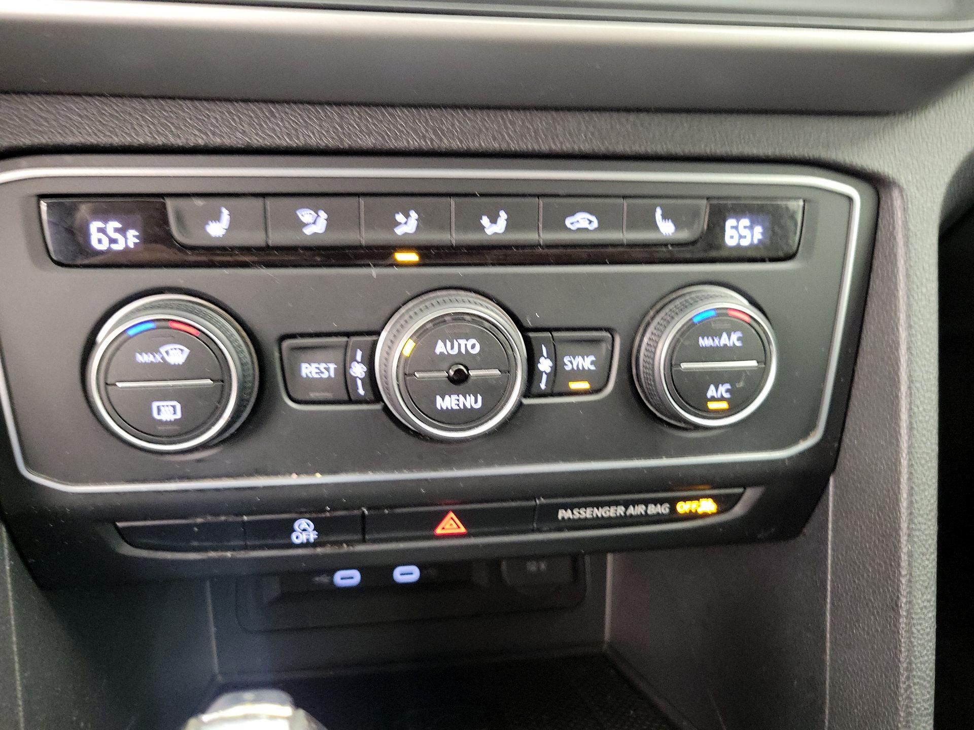 Thumbnail: 2021 Volkswagen Atlas - 16