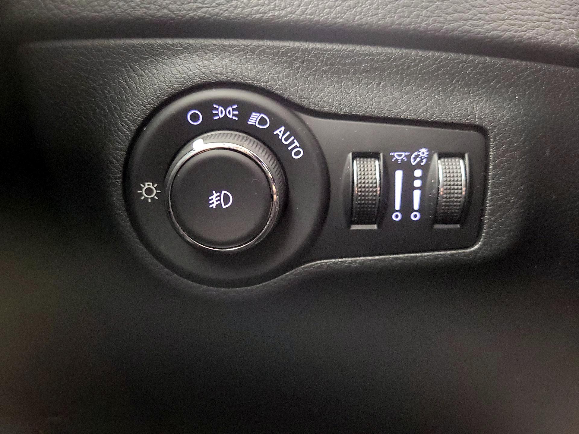 Thumbnail: 2018 Jeep Compass - 13