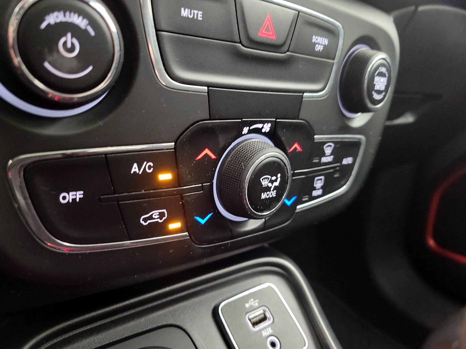 Thumbnail: 2018 Jeep Compass - 17