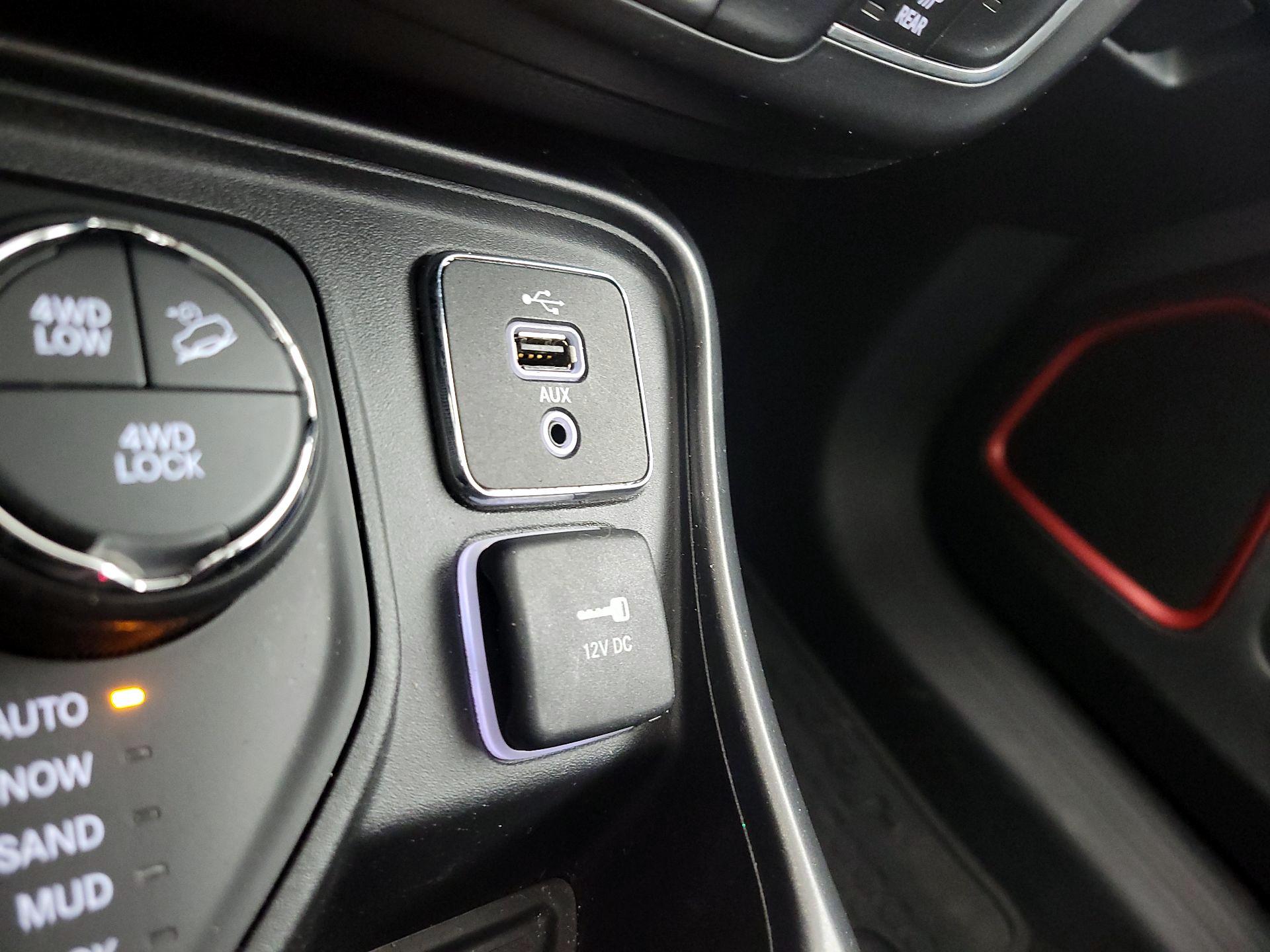 Thumbnail: 2018 Jeep Compass - 19