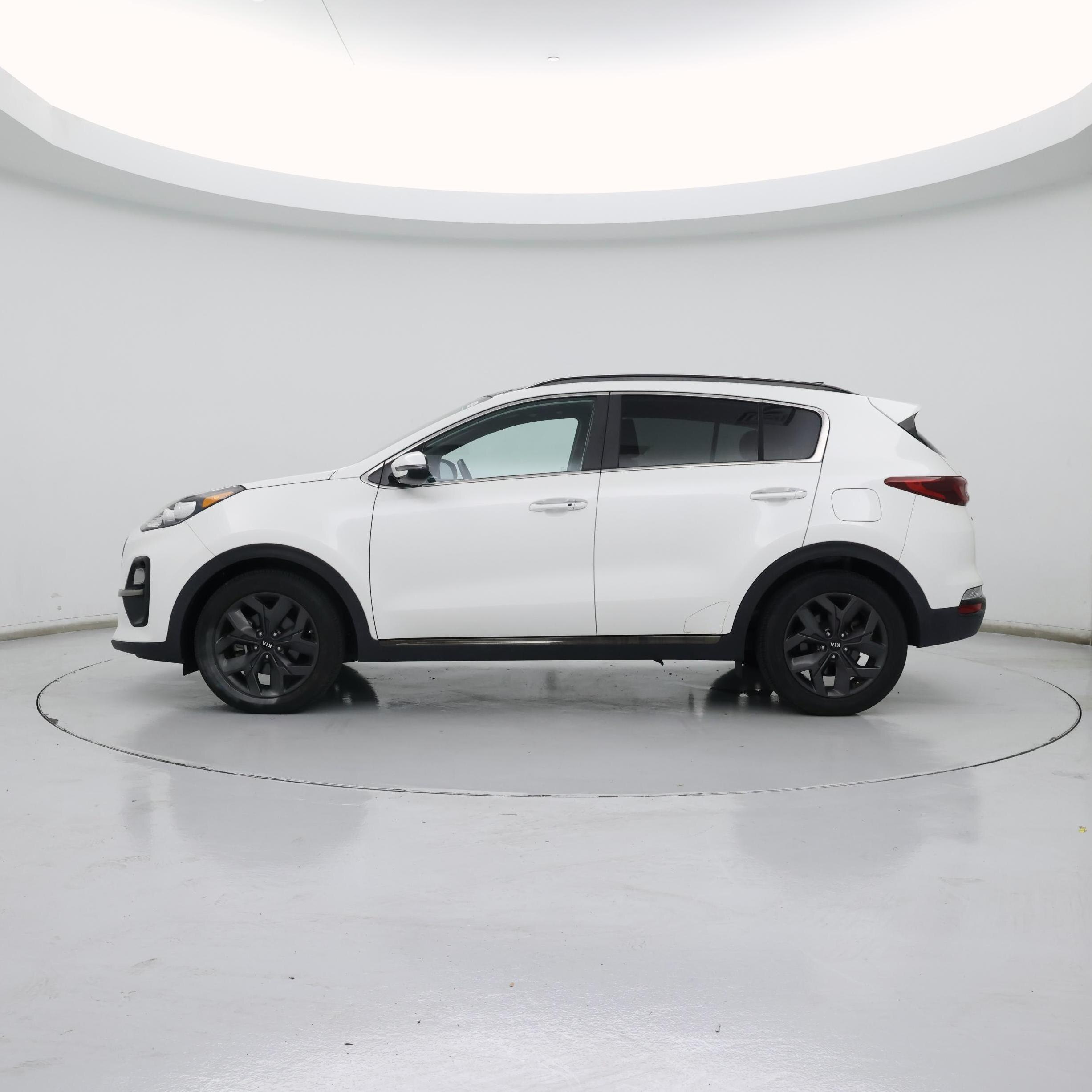 Thumbnail: 2020 Kia Sportage - 3