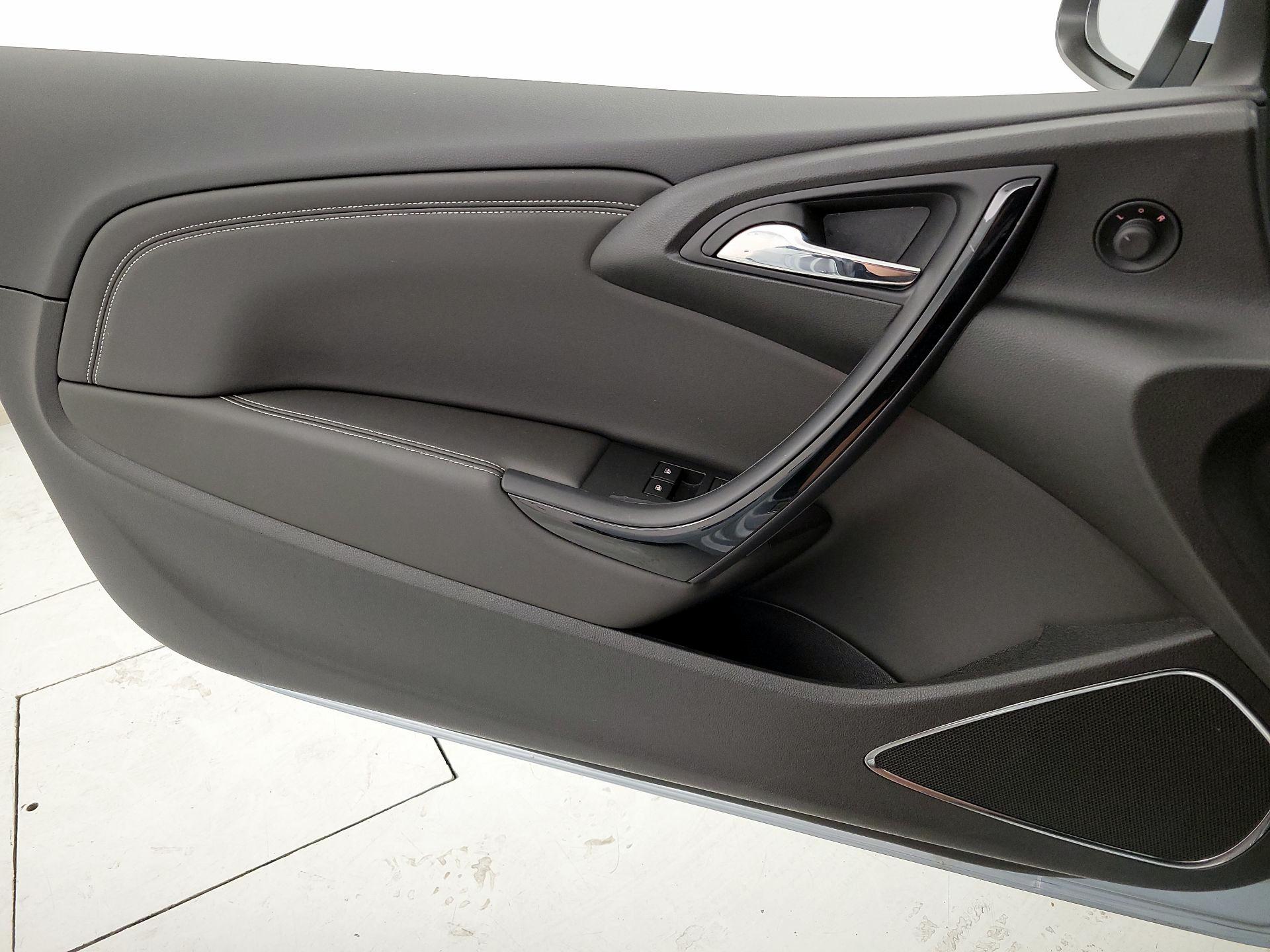 Thumbnail: 2018 Buick Cascada - 12