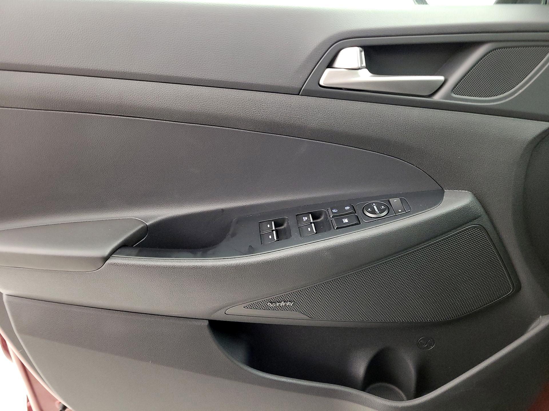 Thumbnail: 2020 Hyundai Tucson - 12