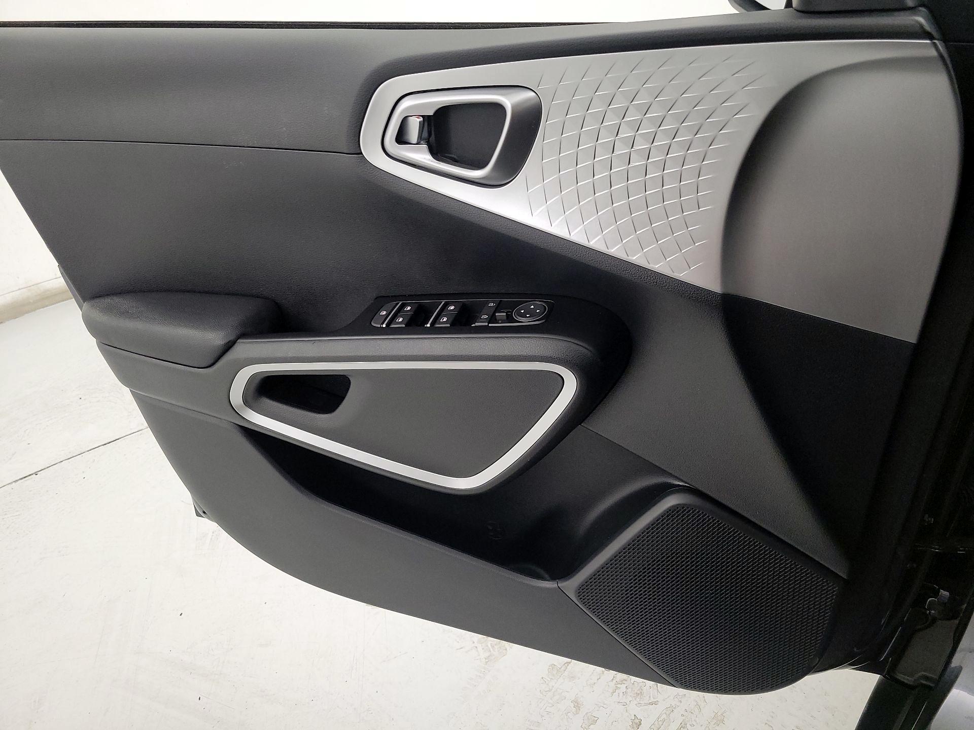 Thumbnail: 2021 Kia Soul - 12