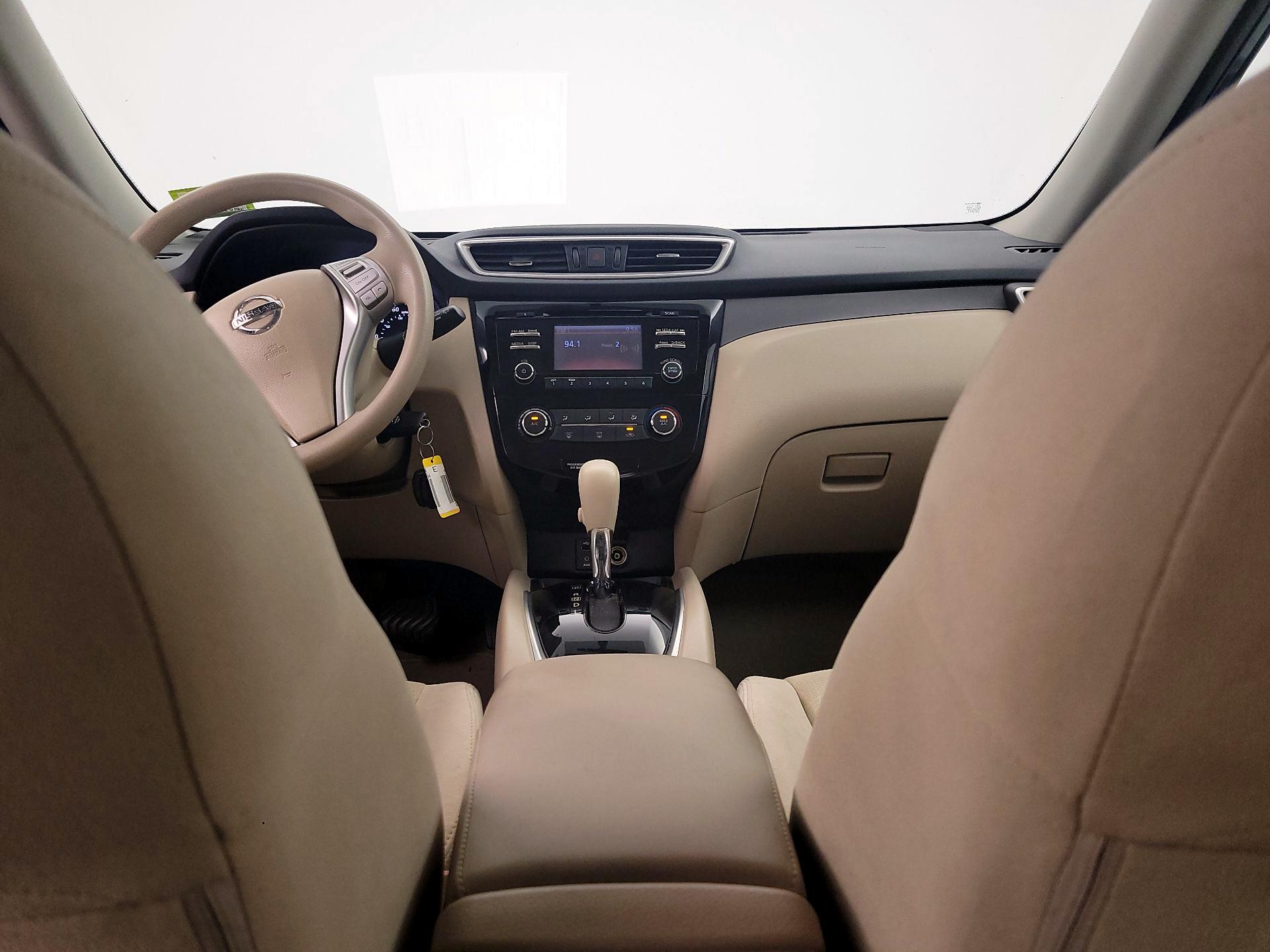 Thumbnail: 2015 Nissan Rogue - 9