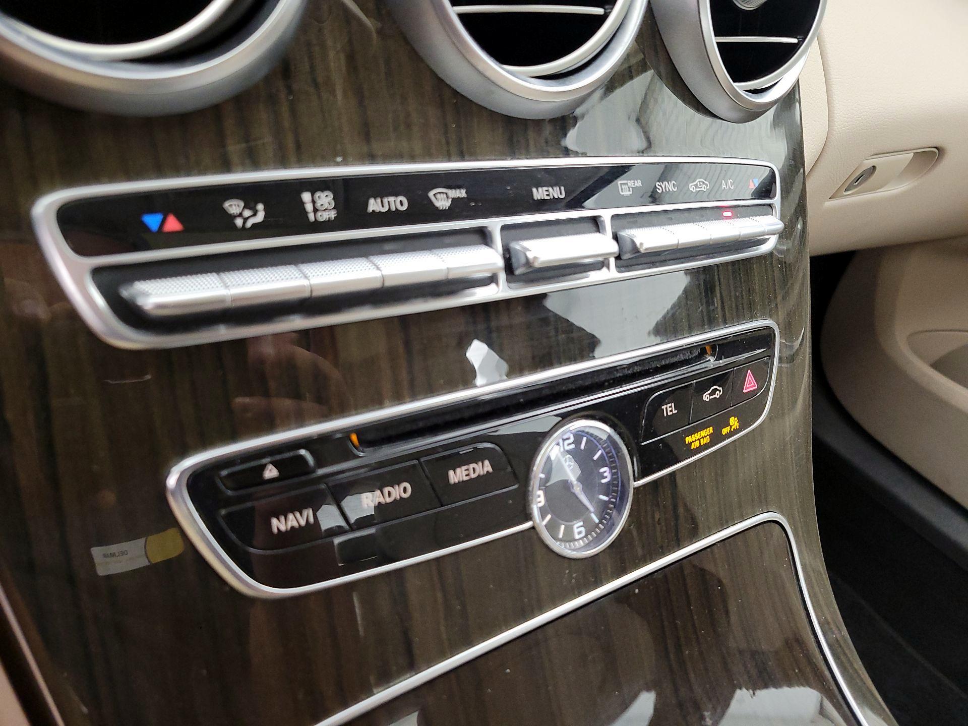 Thumbnail: 2016 Mercedes-Benz C-Class - 16