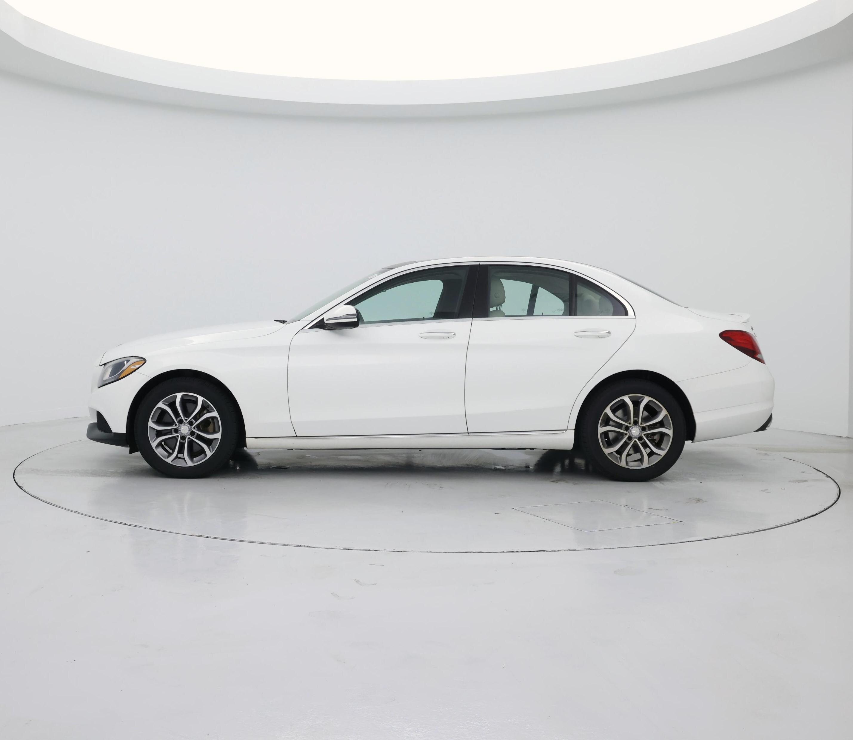 Thumbnail: 2016 Mercedes-Benz C-Class - 3