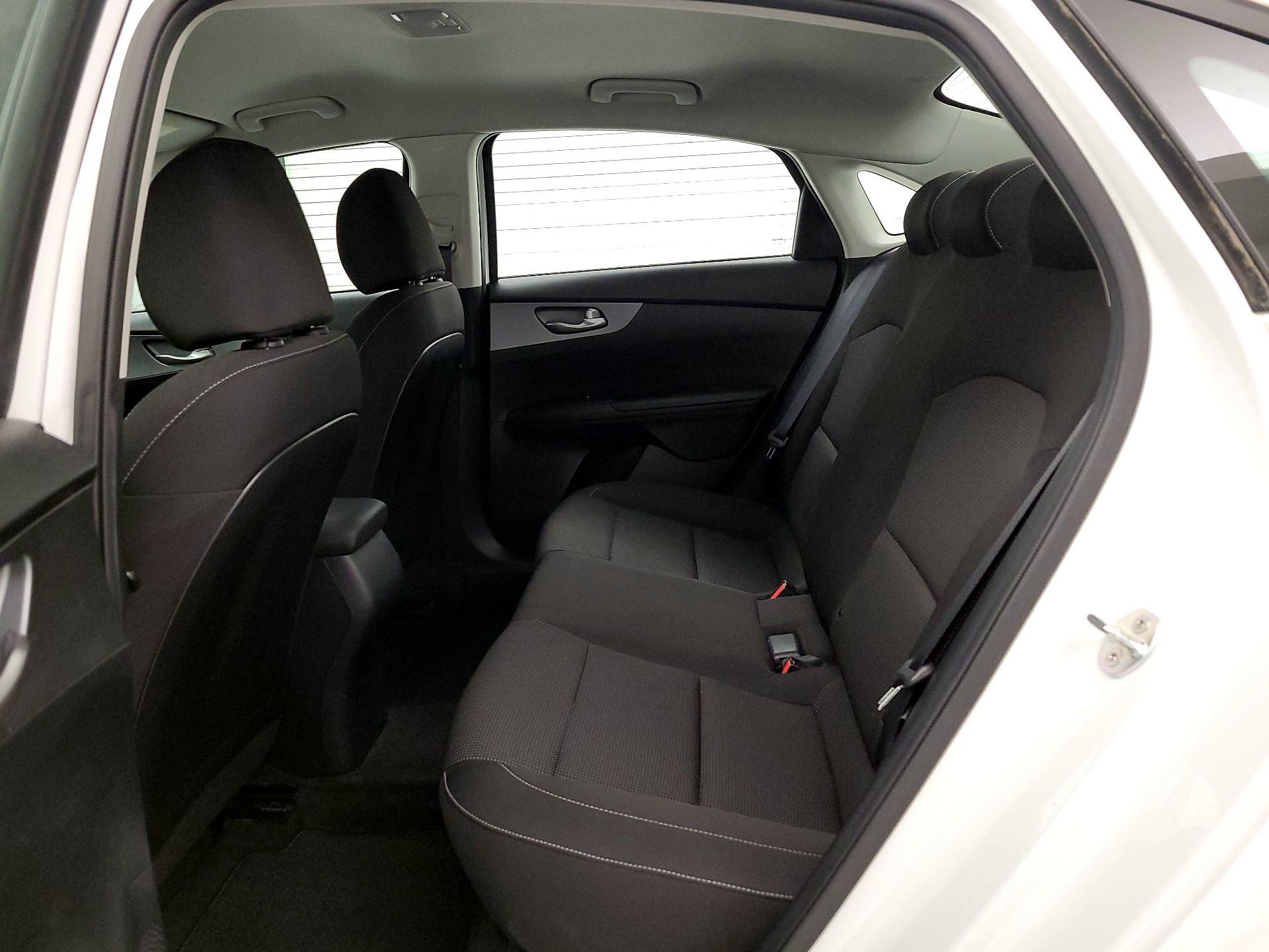 Thumbnail: 2020 Kia Forte - 19