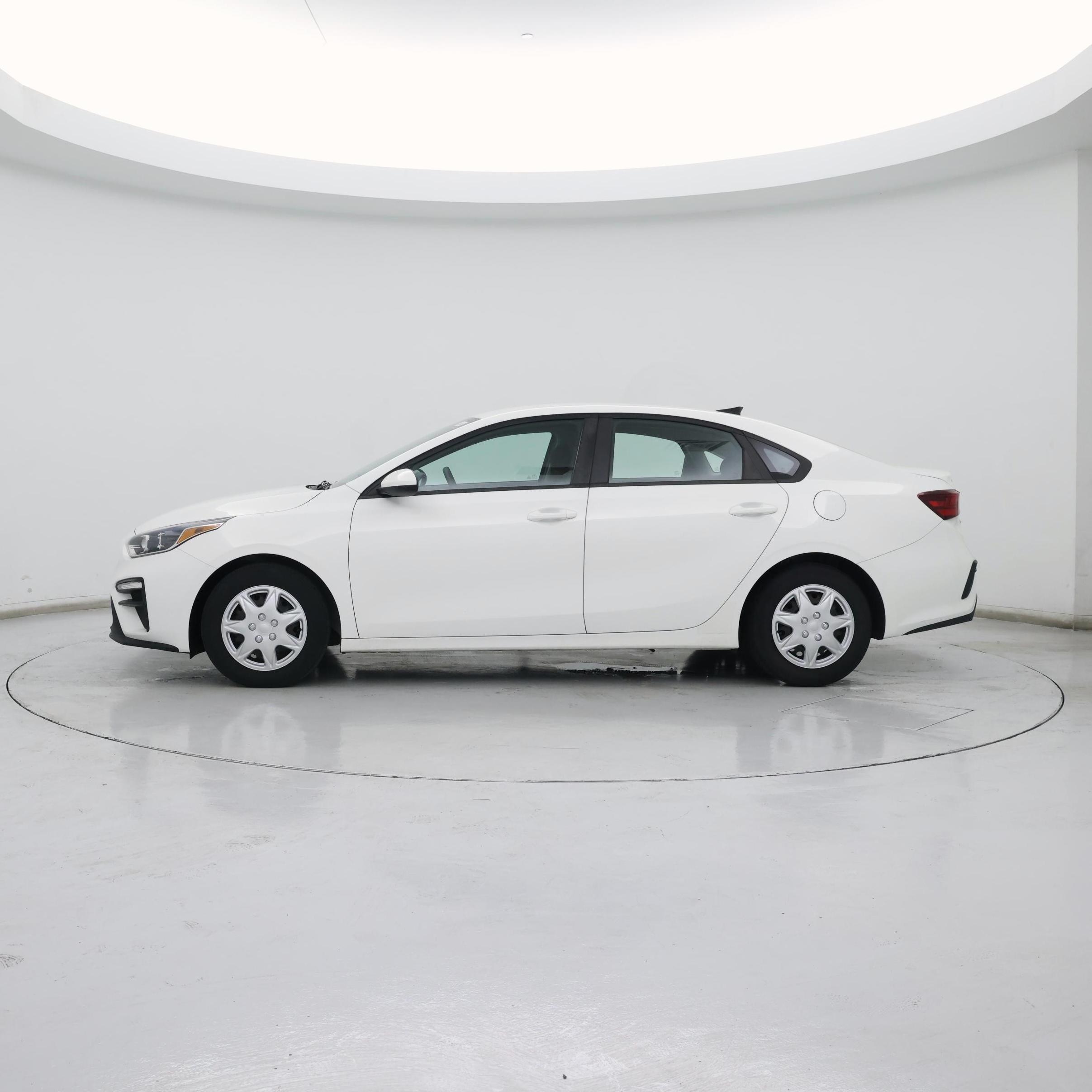Thumbnail: 2020 Kia Forte - 3