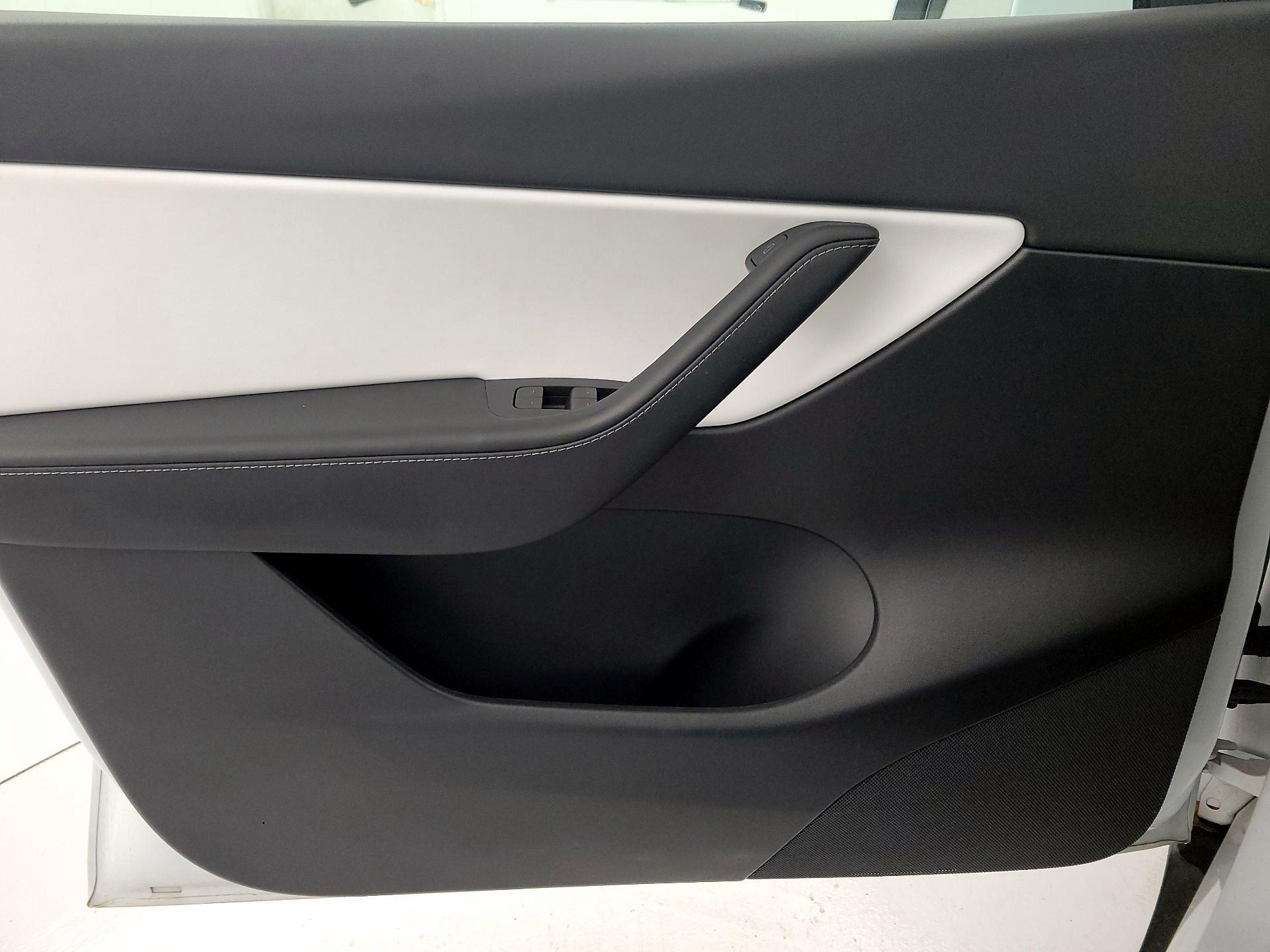 Thumbnail: 2022 Tesla Model Y - 12