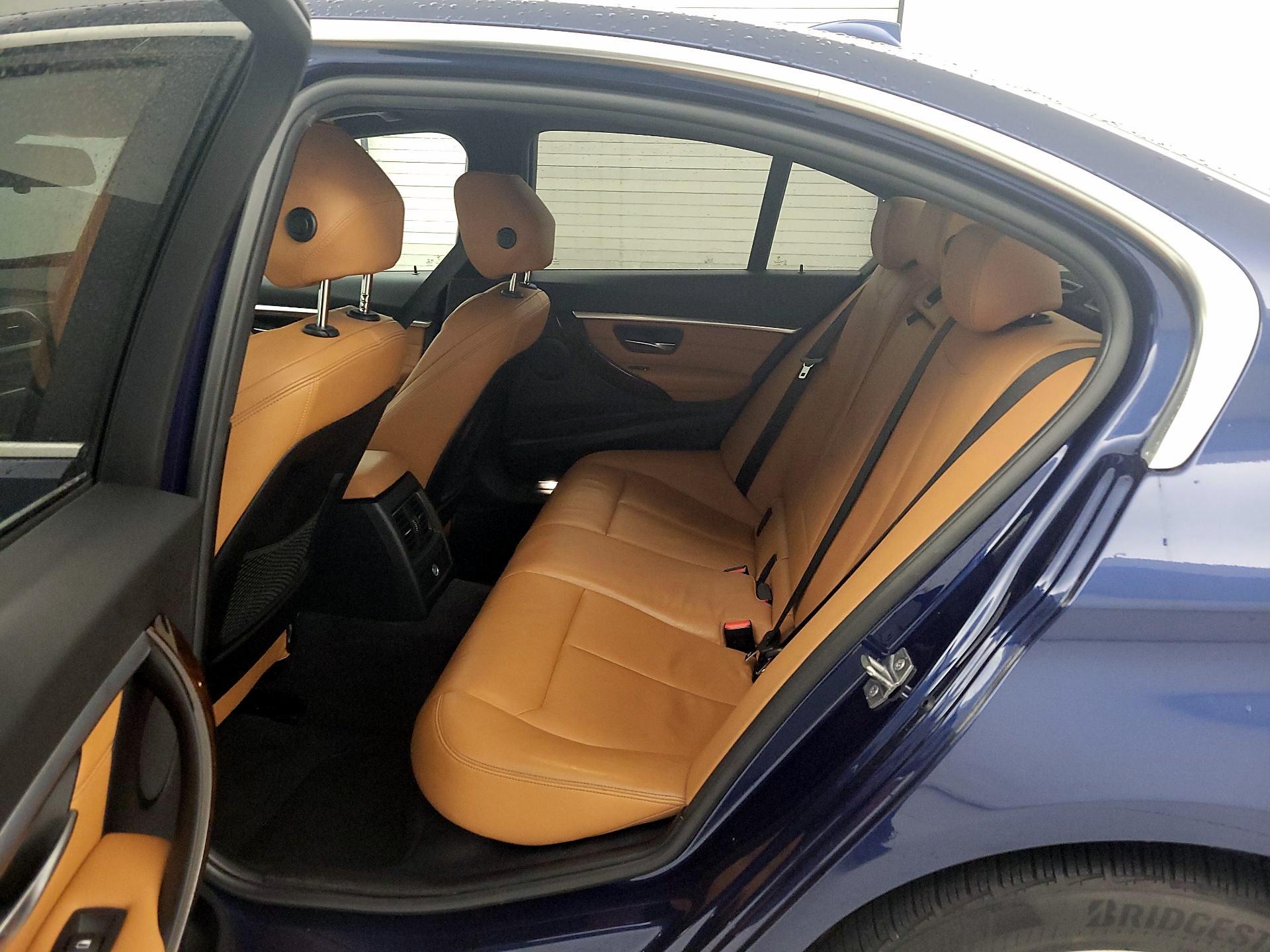 Thumbnail: 2018 BMW 3 Series - 17