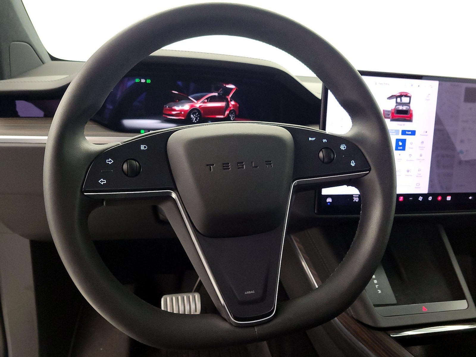2023 Tesla Model X Long Range - Photo 11