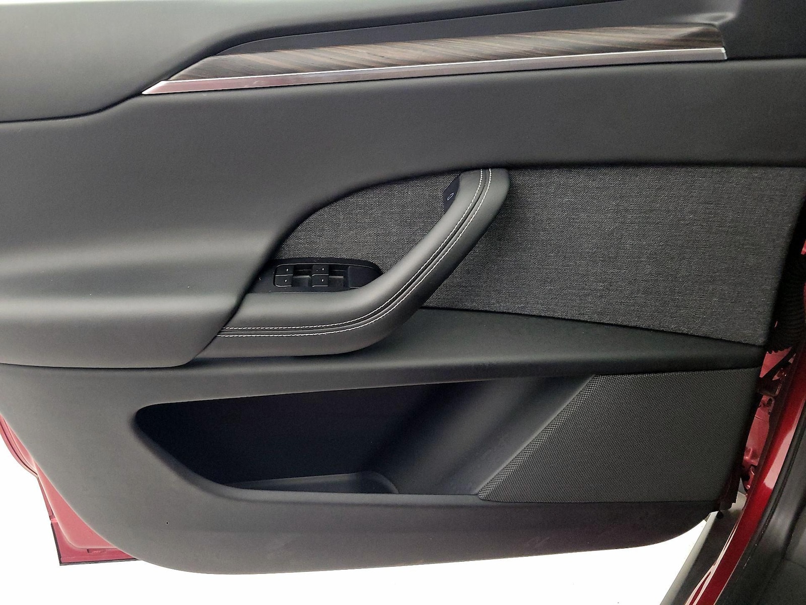 2023 Tesla Model X Long Range - Photo 13