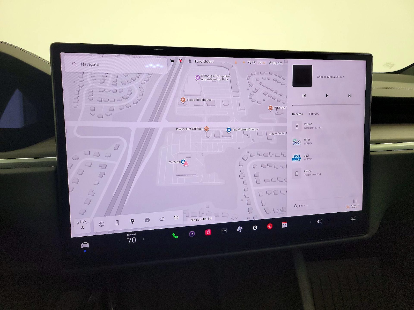 2023 Tesla Model X Long Range - Photo 14