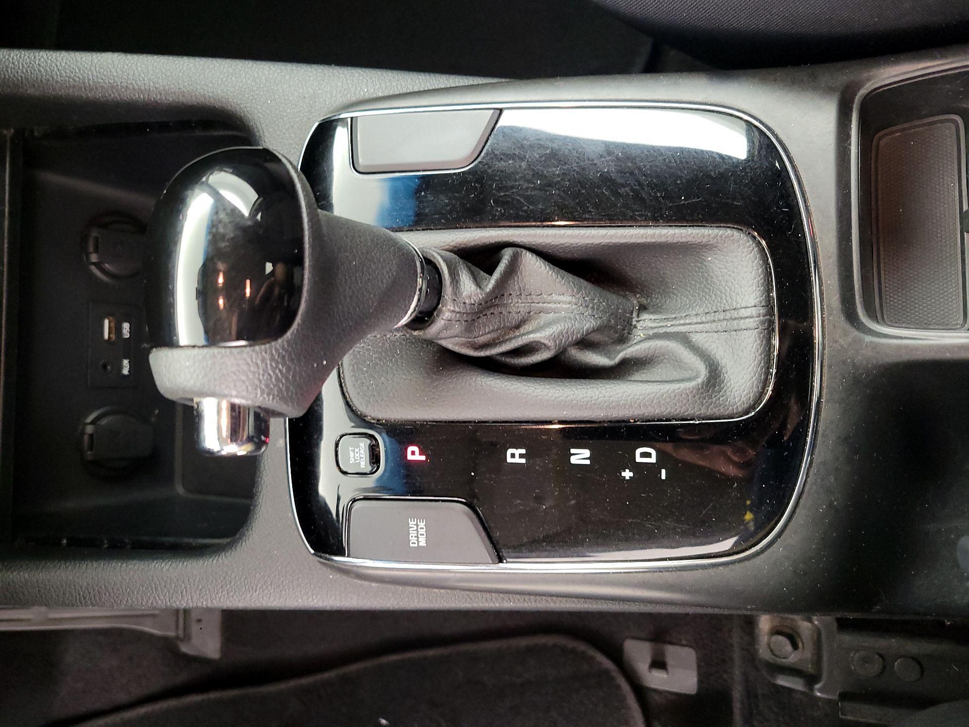 Thumbnail: 2018 Kia Forte - 18