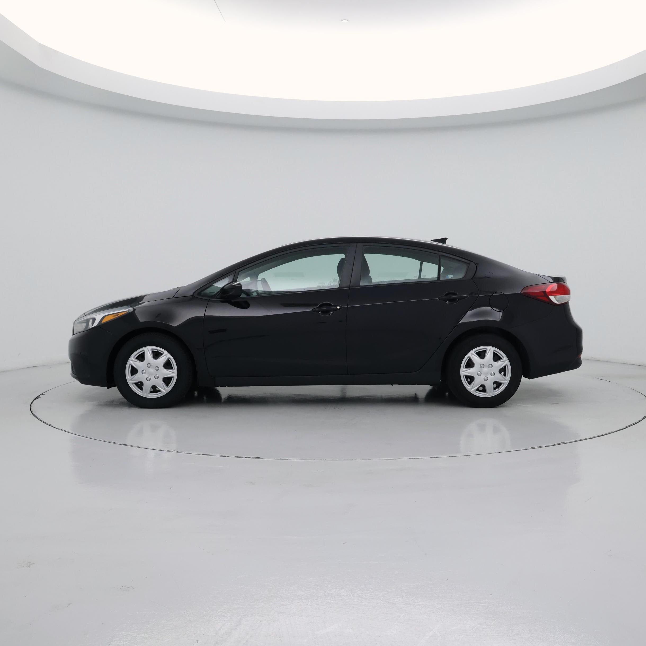 Thumbnail: 2018 Kia Forte - 3
