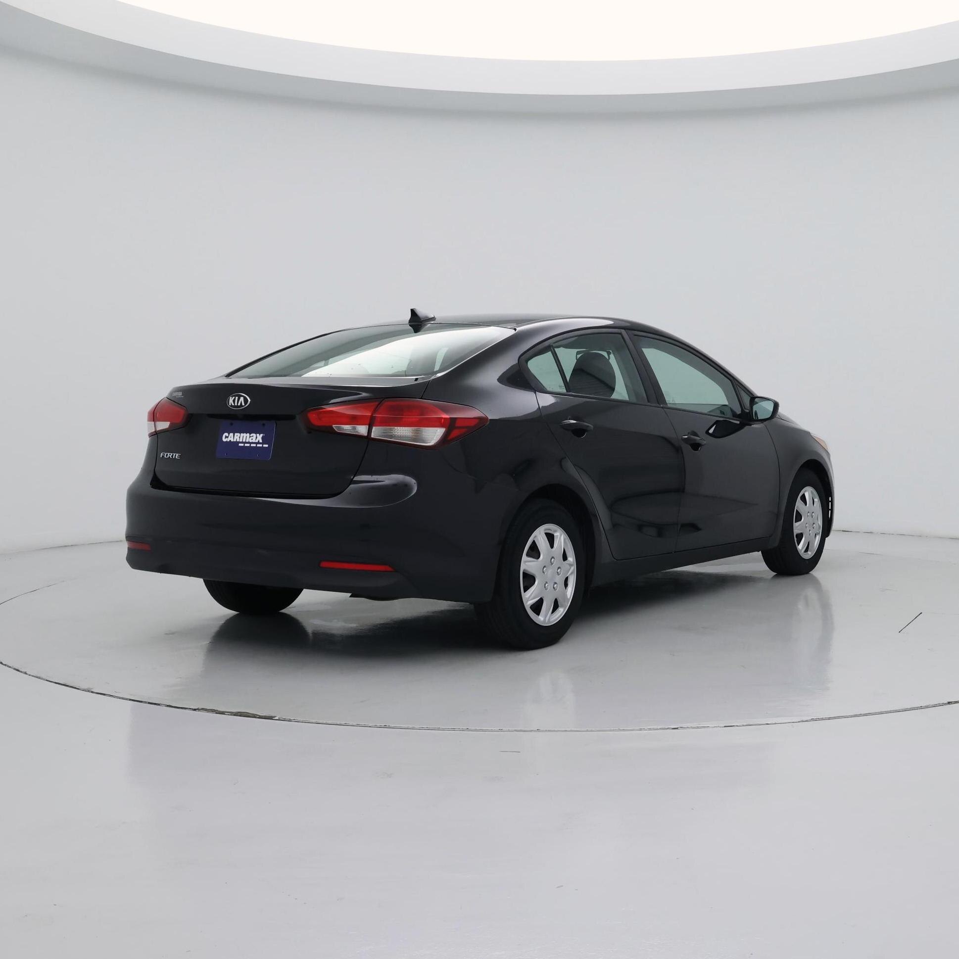 Thumbnail: 2018 Kia Forte - 8