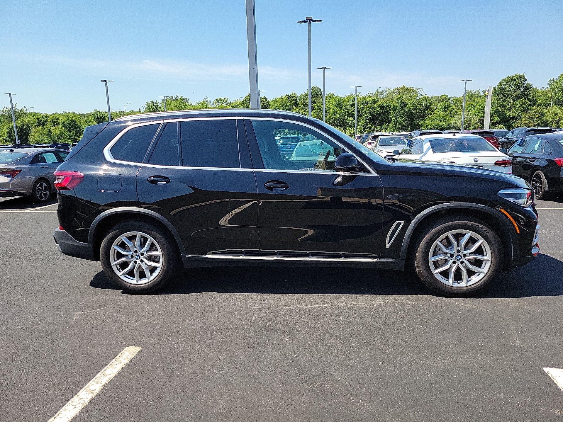 Thumbnail: 2021 BMW X5 - 4