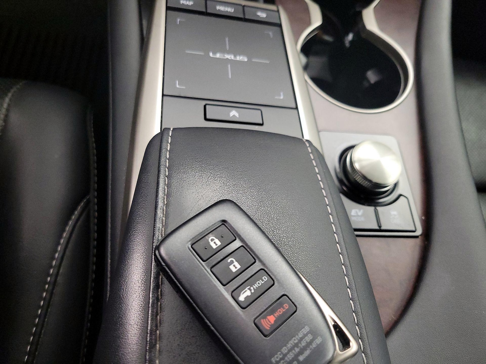 2020 Lexus RX Hybrid 450h - Photo 24