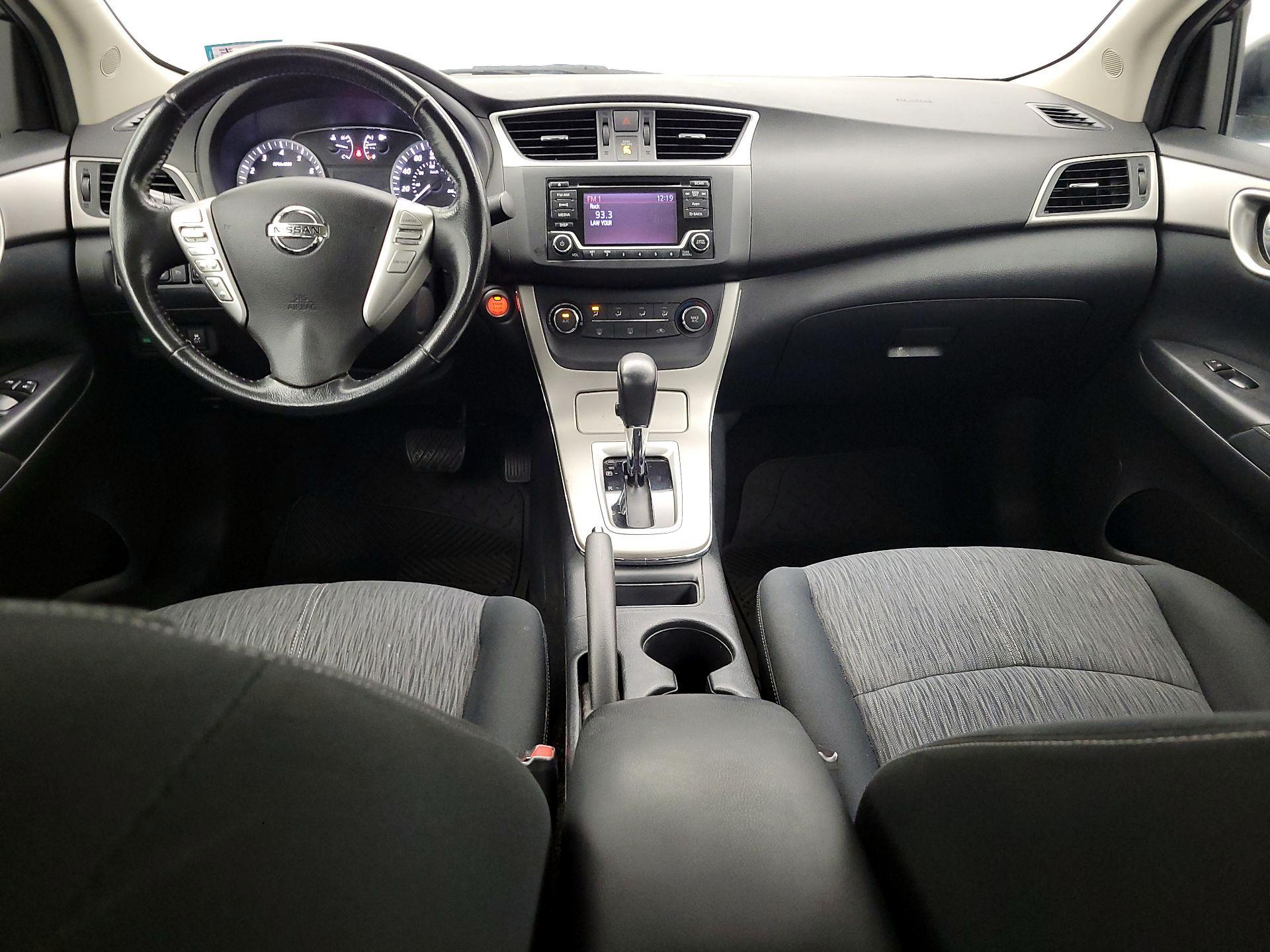 Thumbnail: 2015 Nissan Sentra - 9
