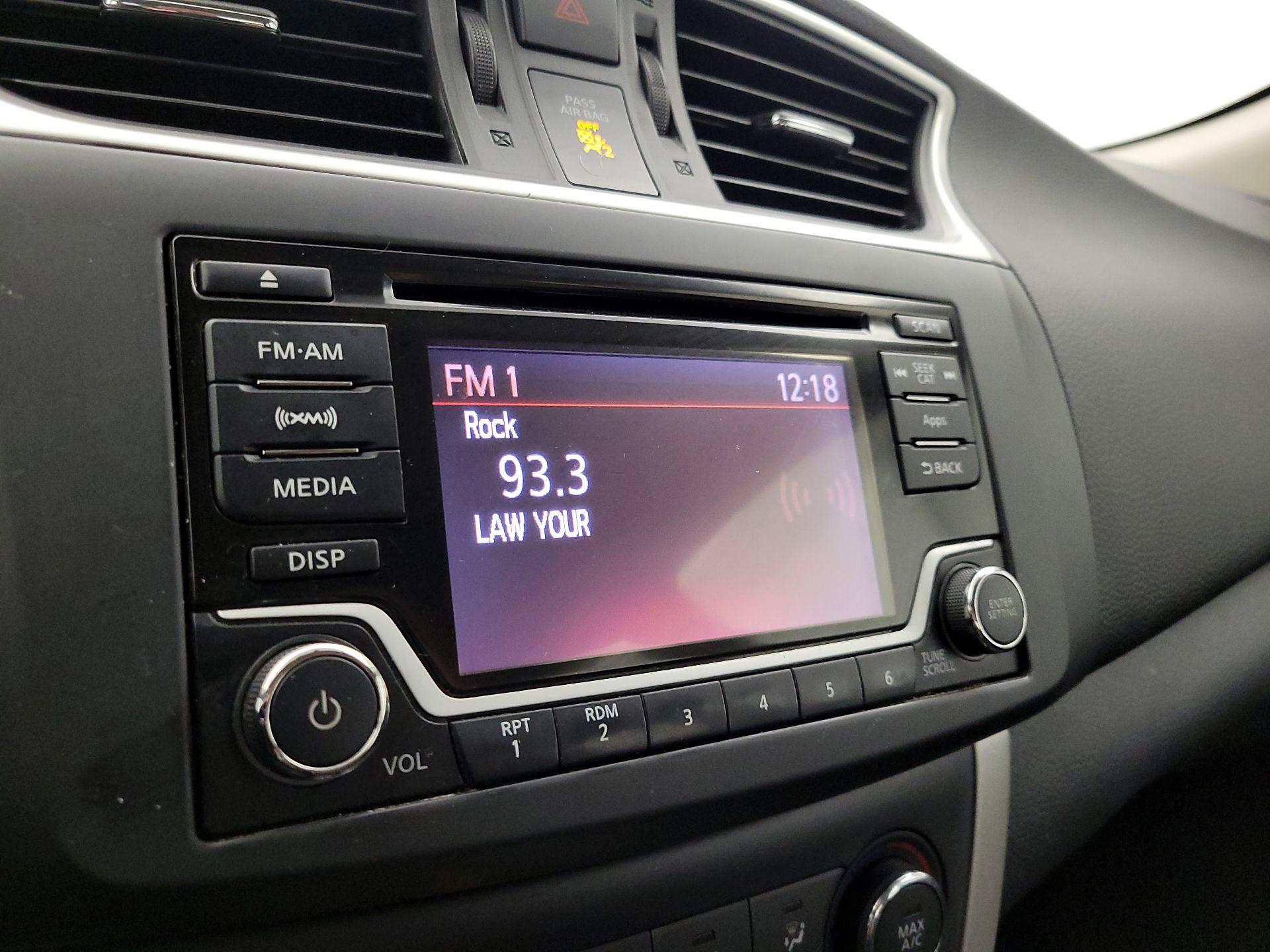 Thumbnail: 2015 Nissan Sentra - 15