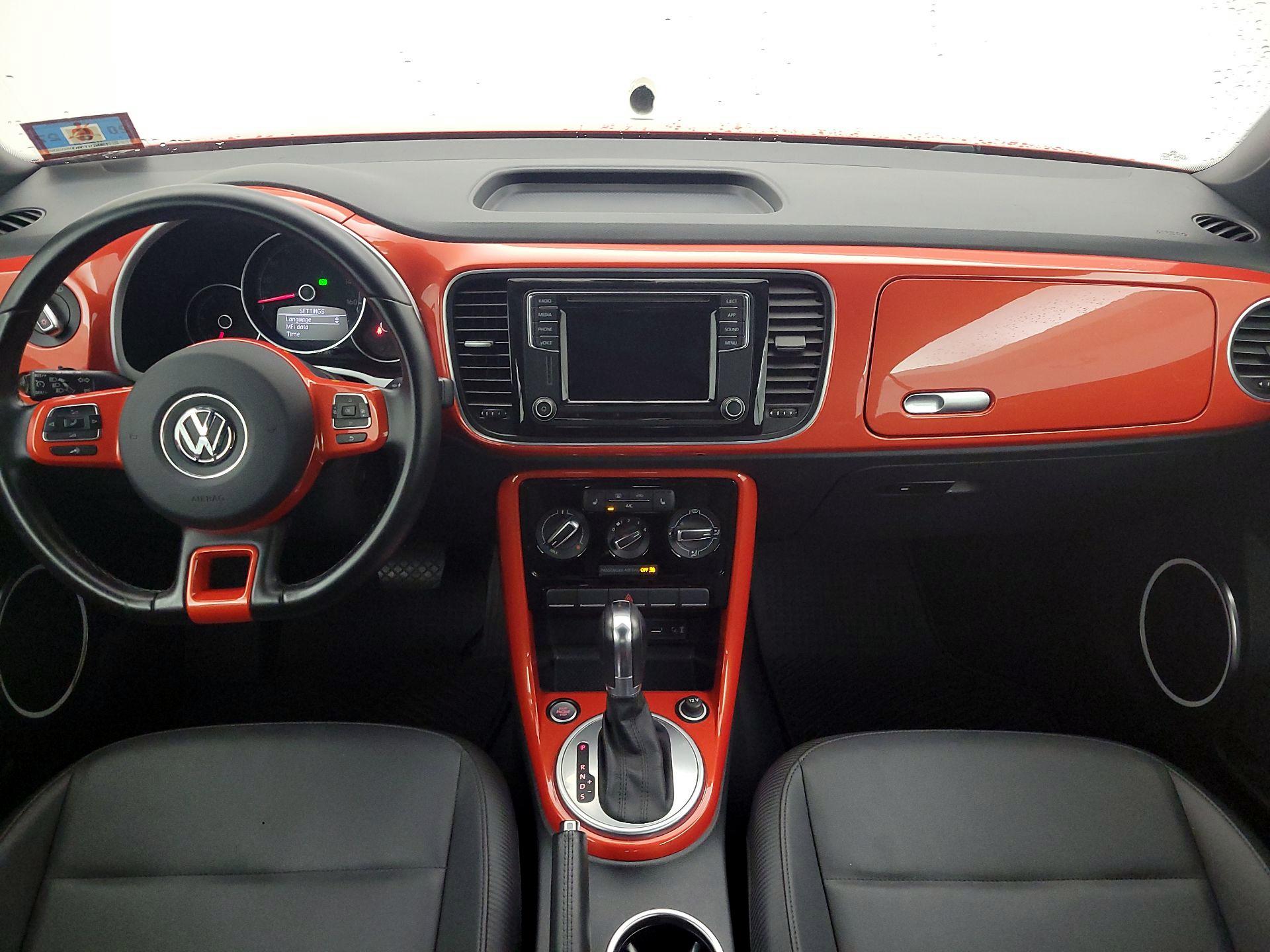 Thumbnail: 2018 Volkswagen Beetle - 9