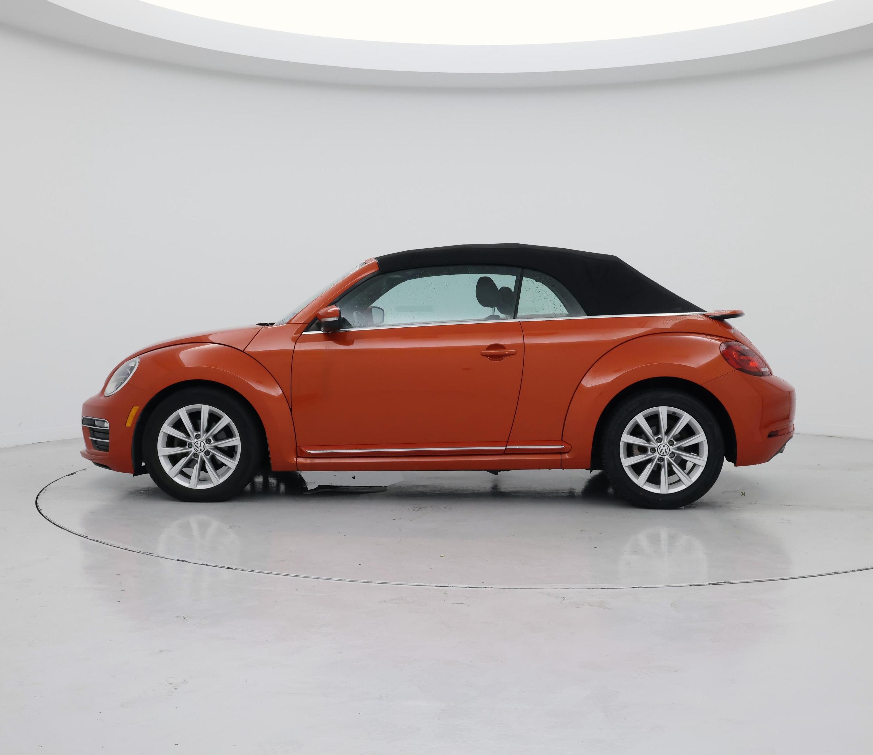 Thumbnail: 2018 Volkswagen Beetle - 3
