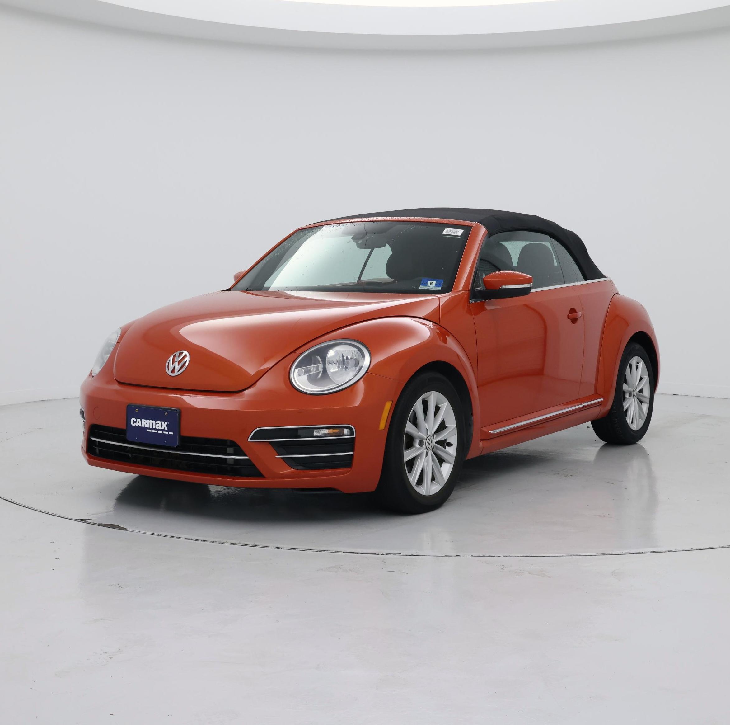 Thumbnail: 2018 Volkswagen Beetle - 4