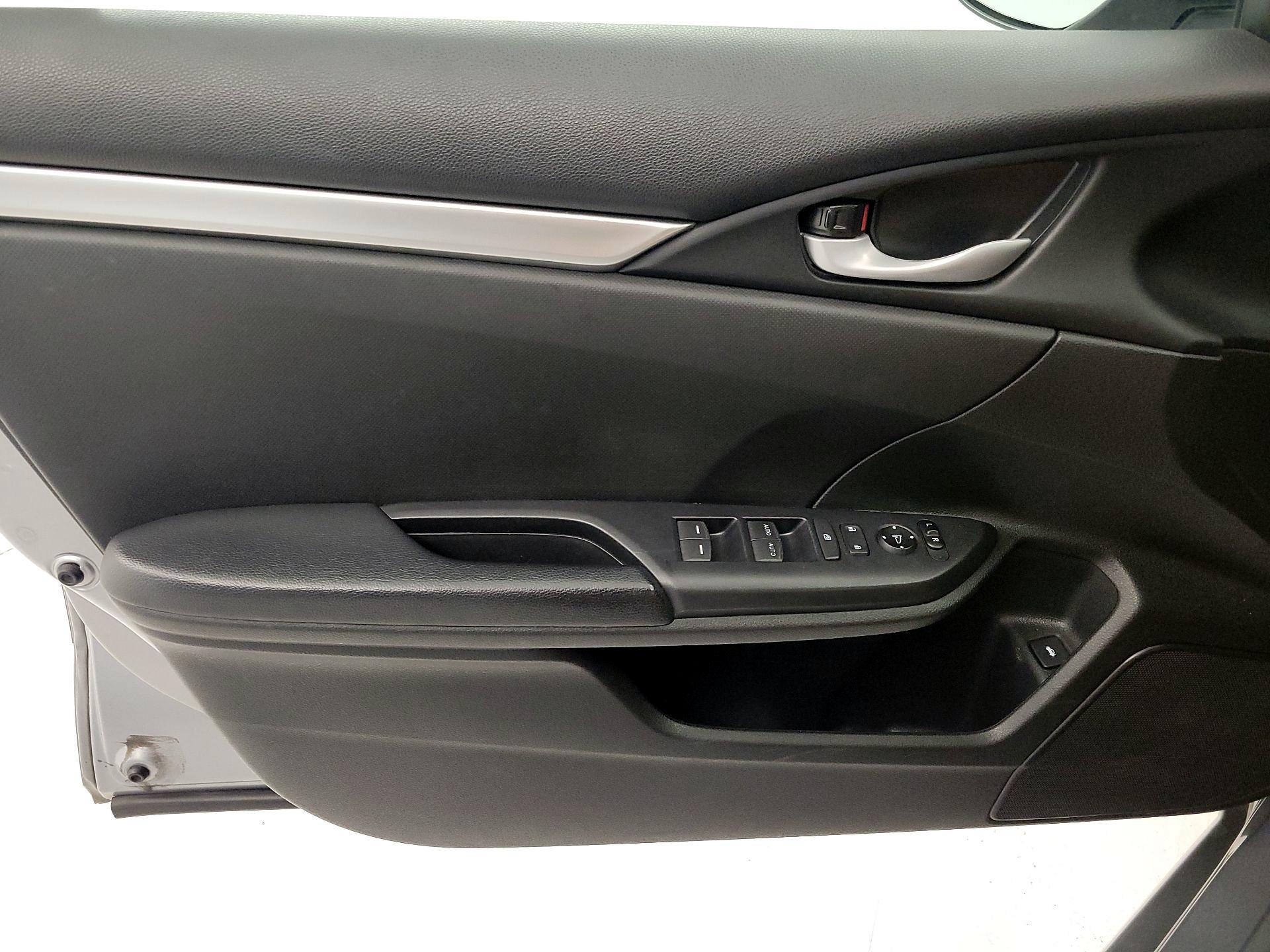 Thumbnail: 2019 Honda Civic - 12
