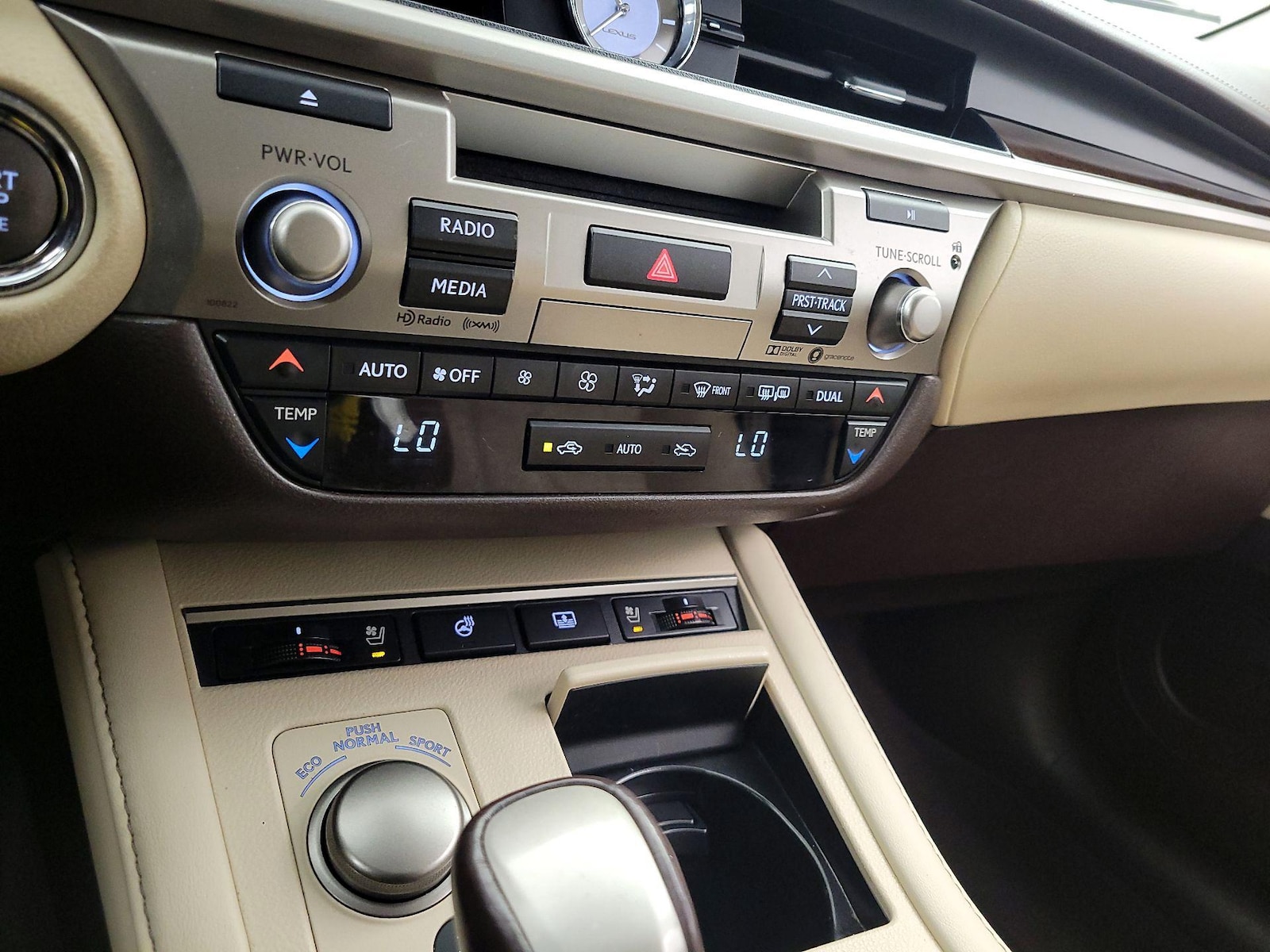 2018 Lexus ES 350 - Photo 17