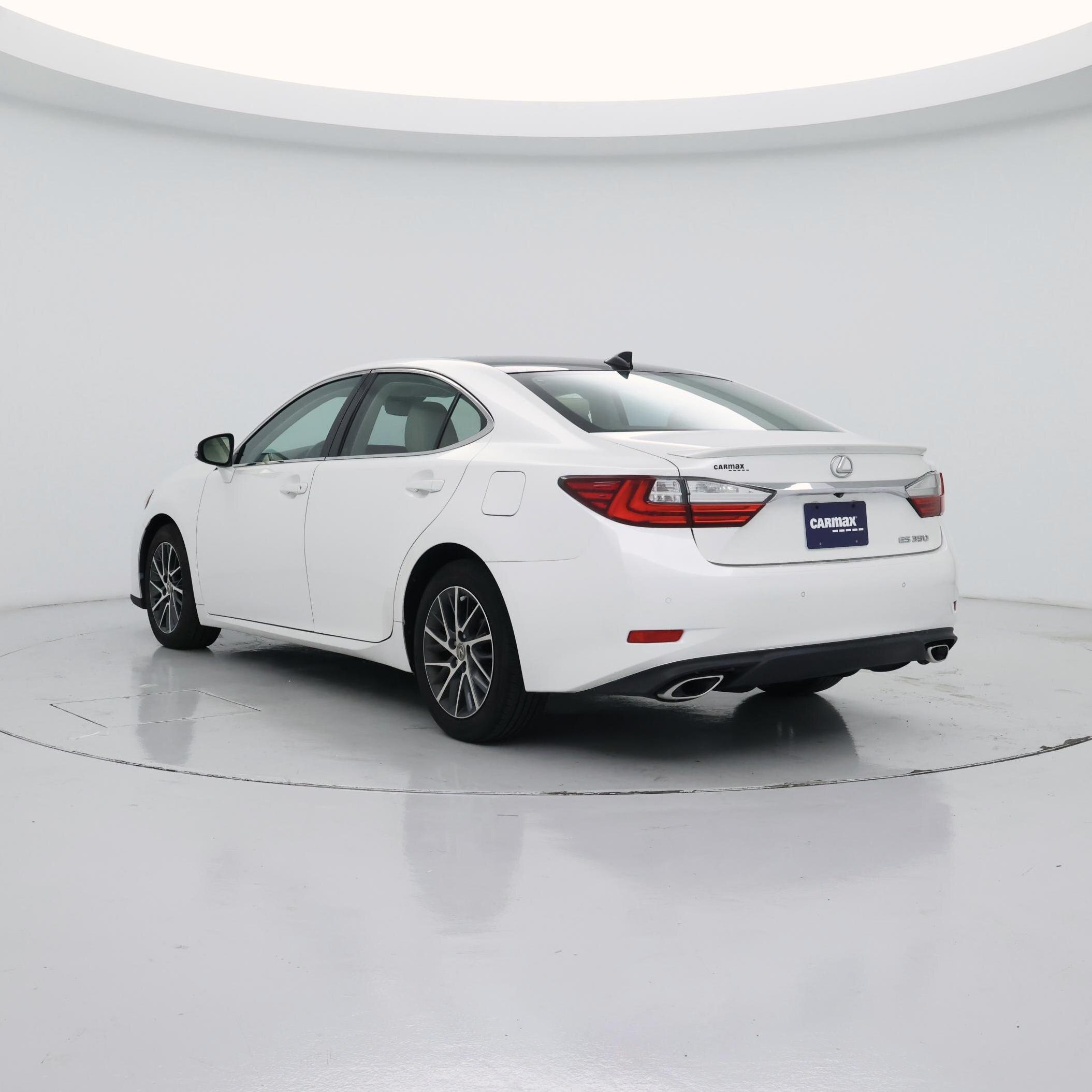 Thumbnail: 2018 Lexus ES - 2