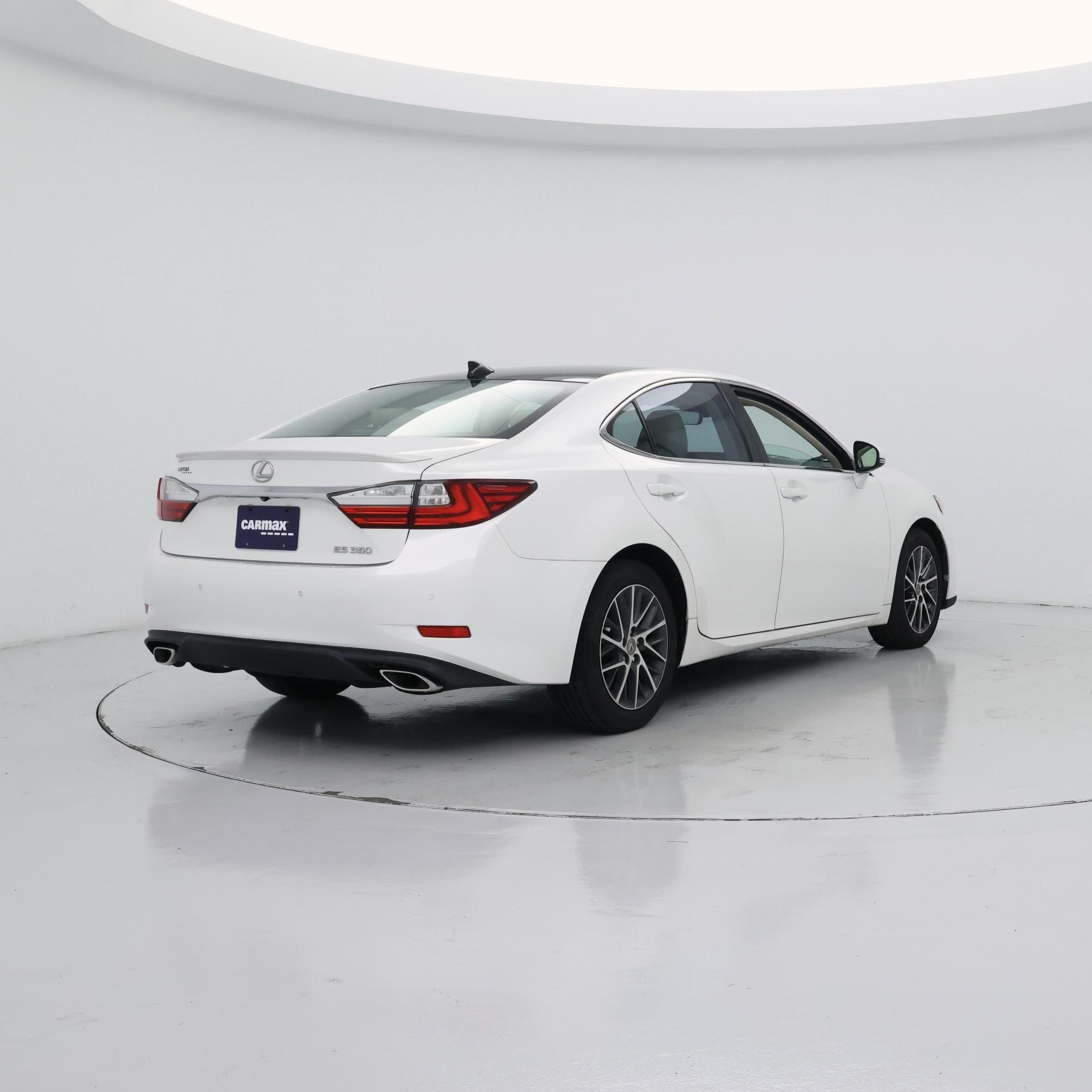 Thumbnail: 2018 Lexus ES - 8