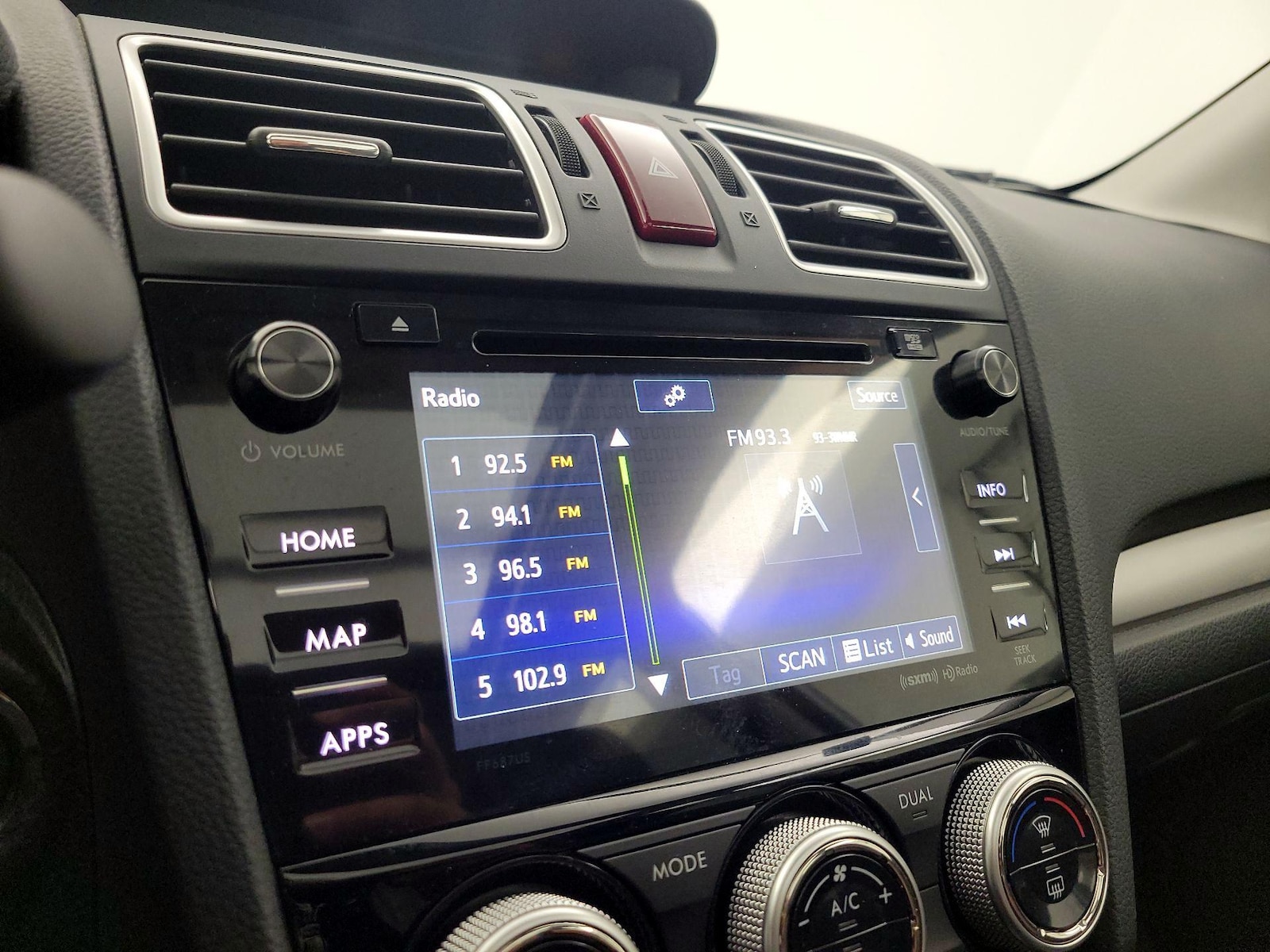 2016 Subaru Forester i Touring - Photo 17