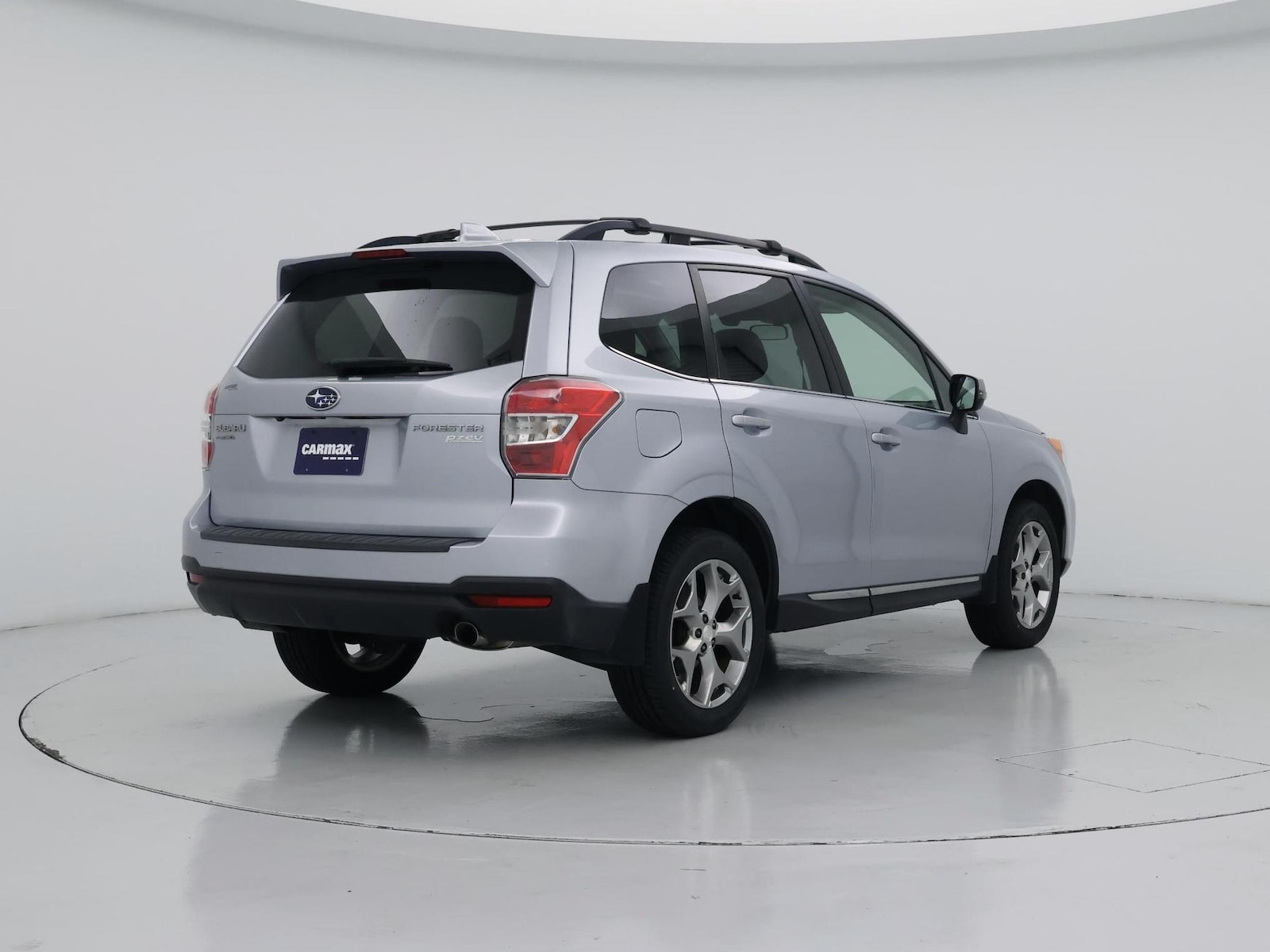 2016 Subaru Forester i Touring - Photo 9