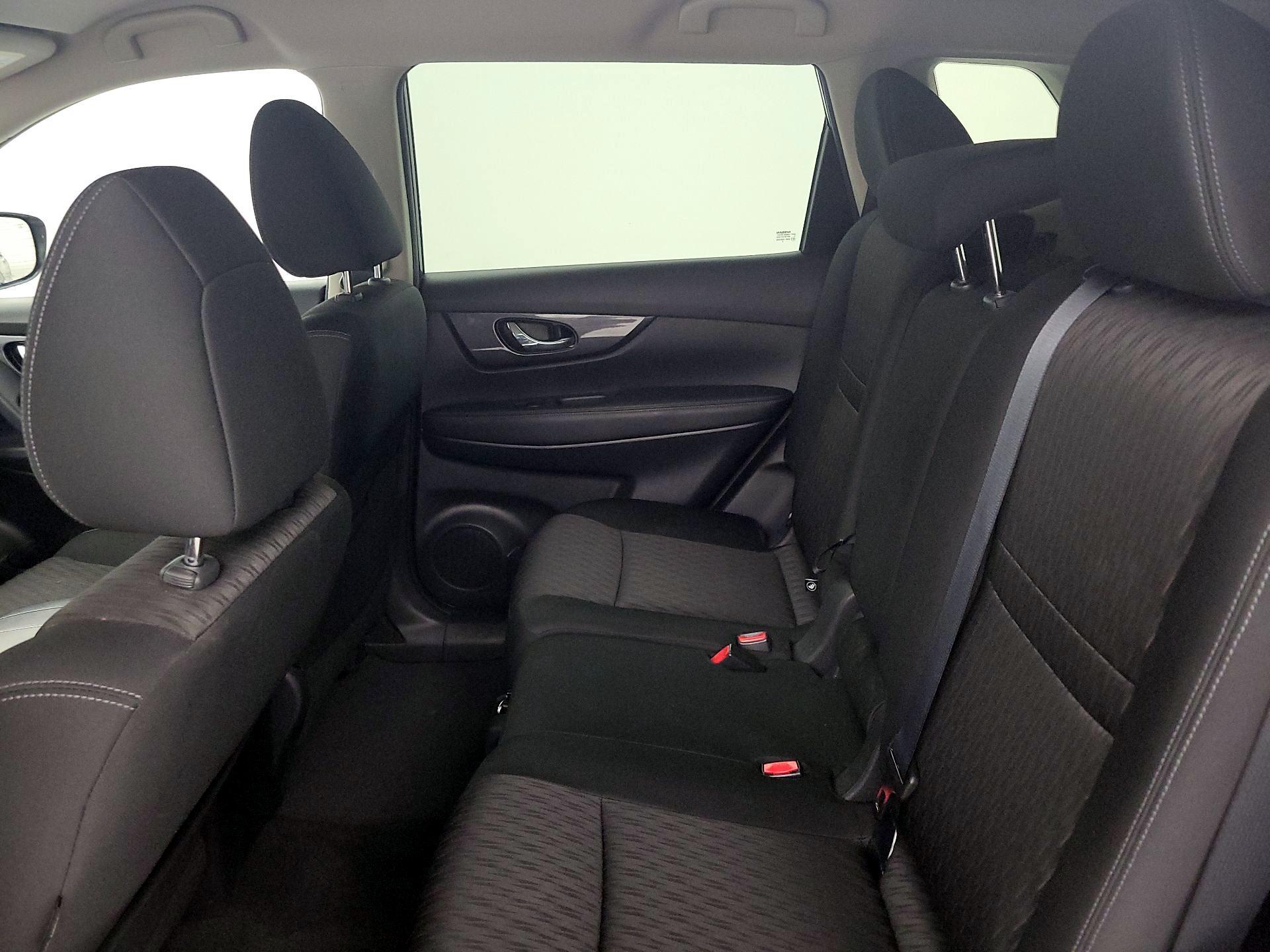 Thumbnail: 2018 Nissan Rogue - 20