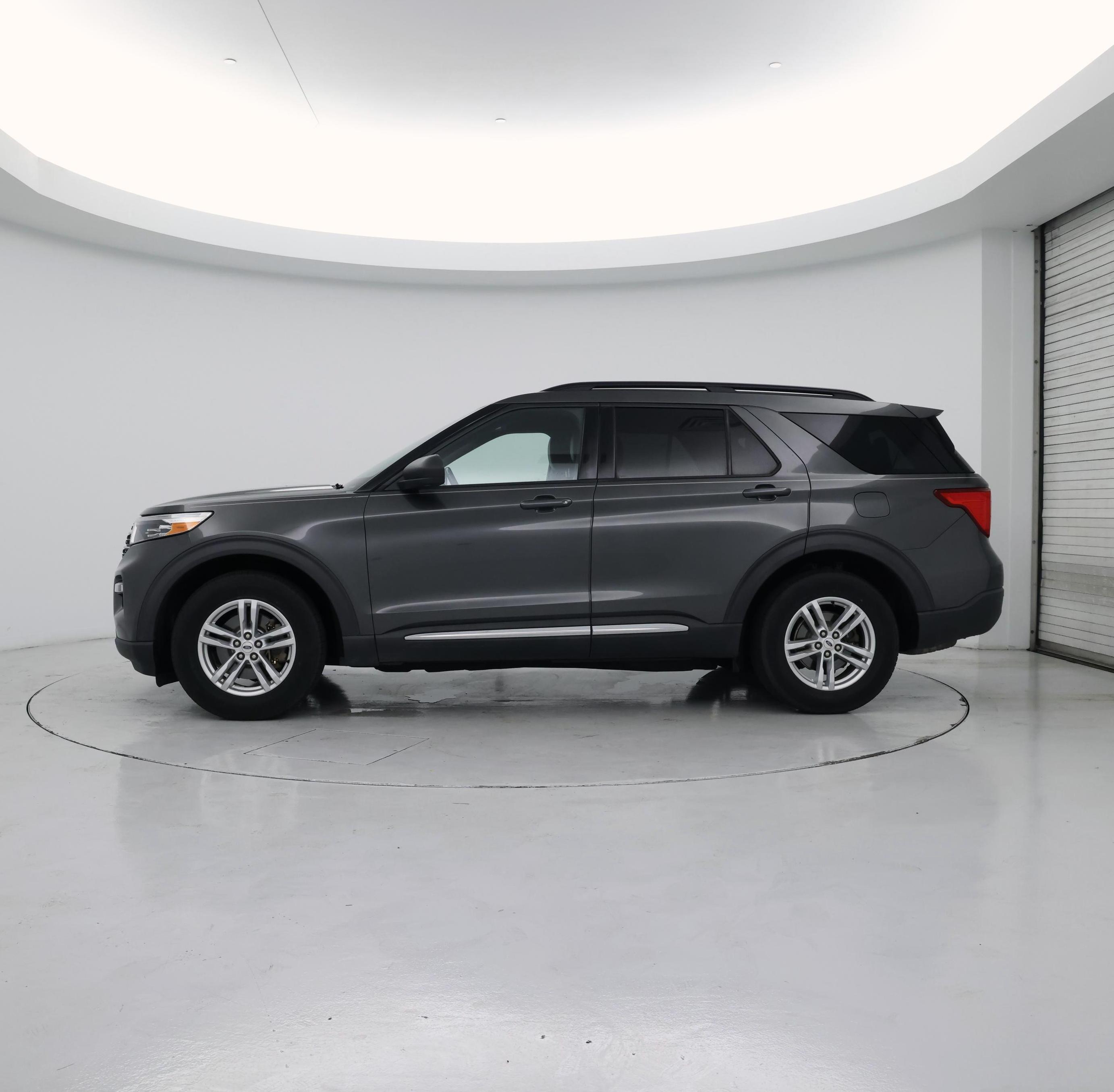 Thumbnail: 2020 Ford Explorer - 3