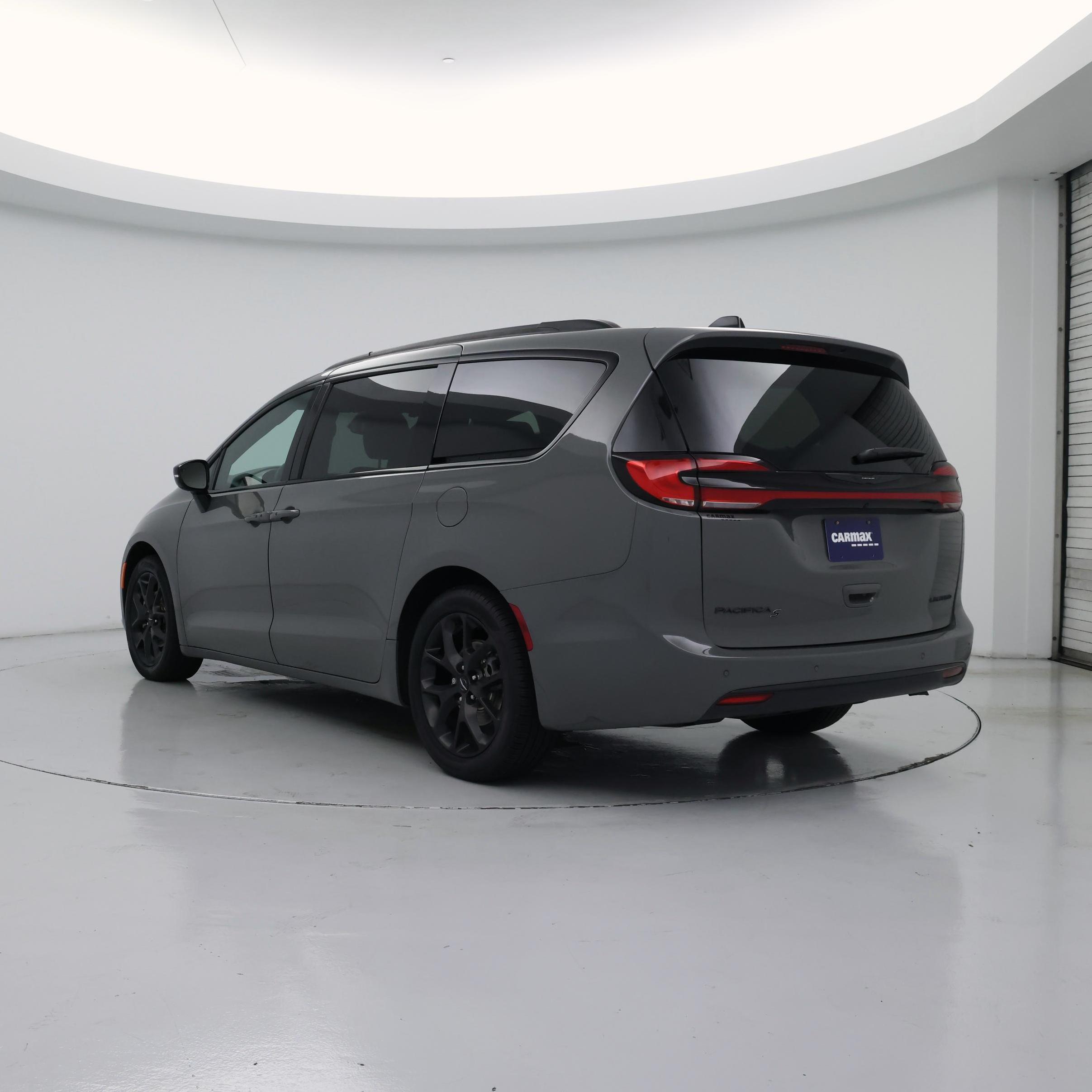 Thumbnail: 2024 Chrysler Pacifica - 2