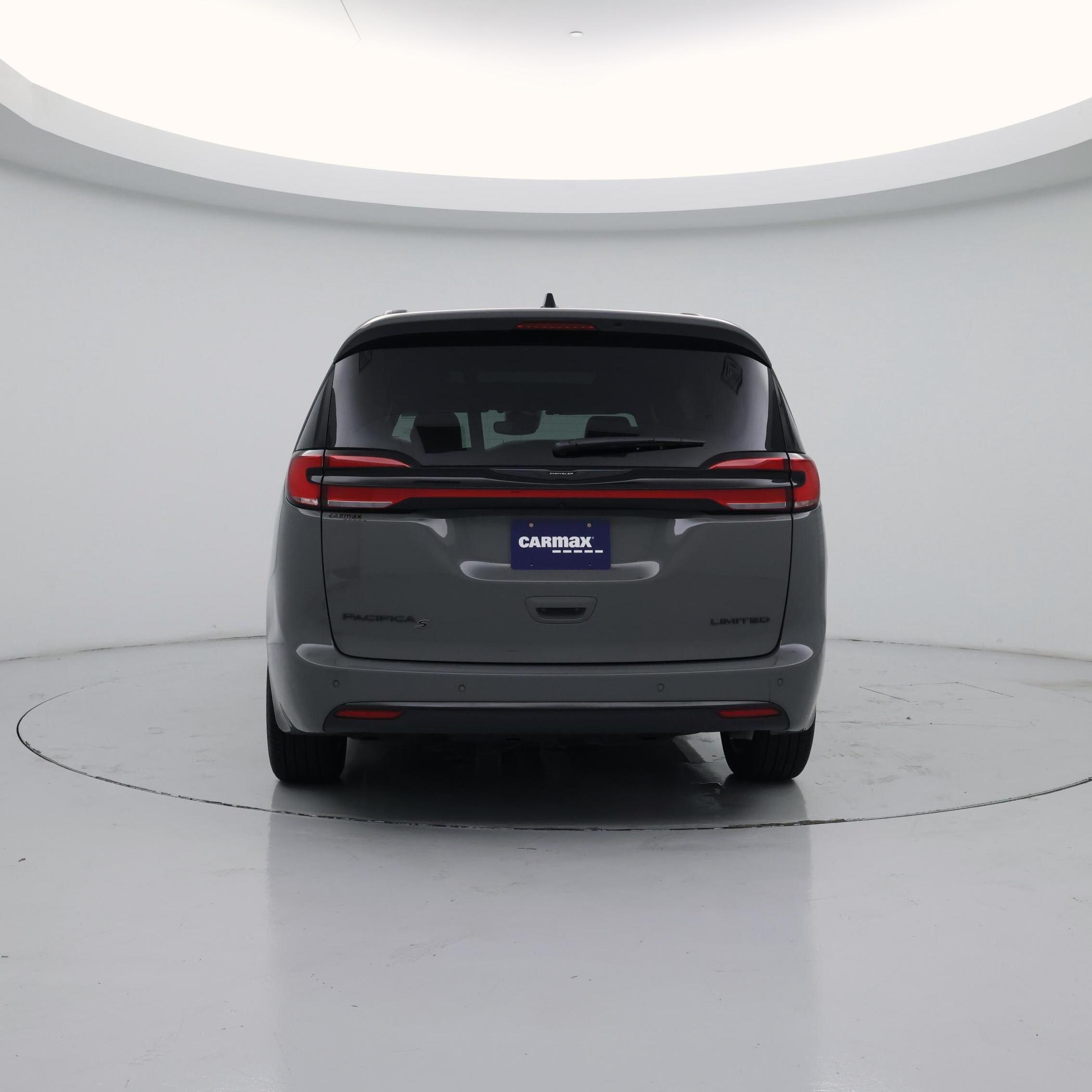 Thumbnail: 2024 Chrysler Pacifica - 6