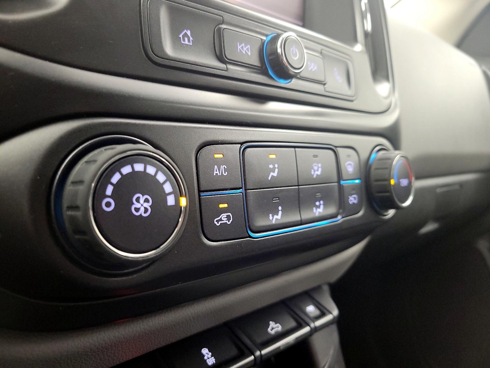 2022 Chevrolet Colorado Work Truck - Photo 17