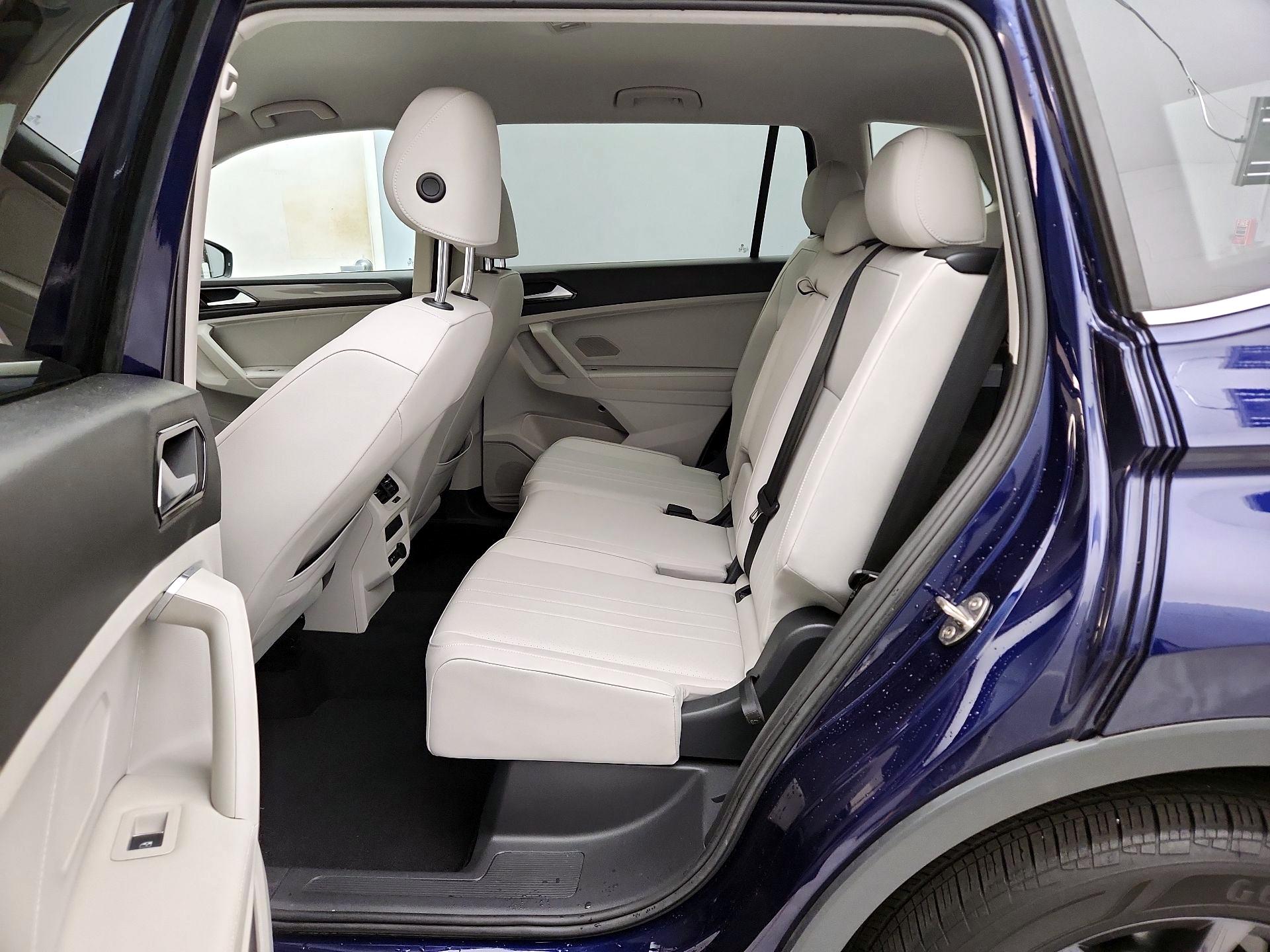 Thumbnail: 2022 Volkswagen Tiguan - 19