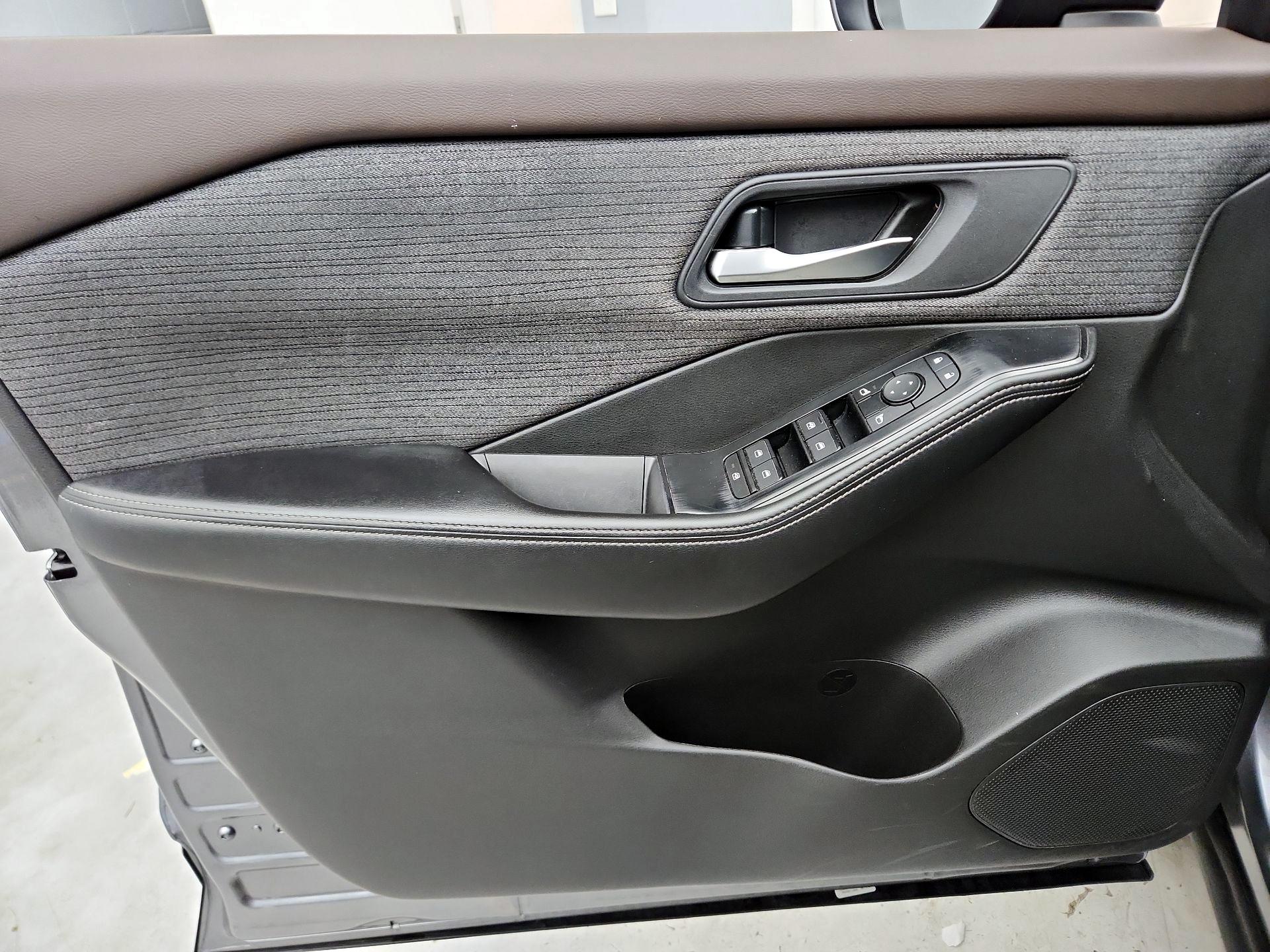 Thumbnail: 2023 Nissan Rogue - 12