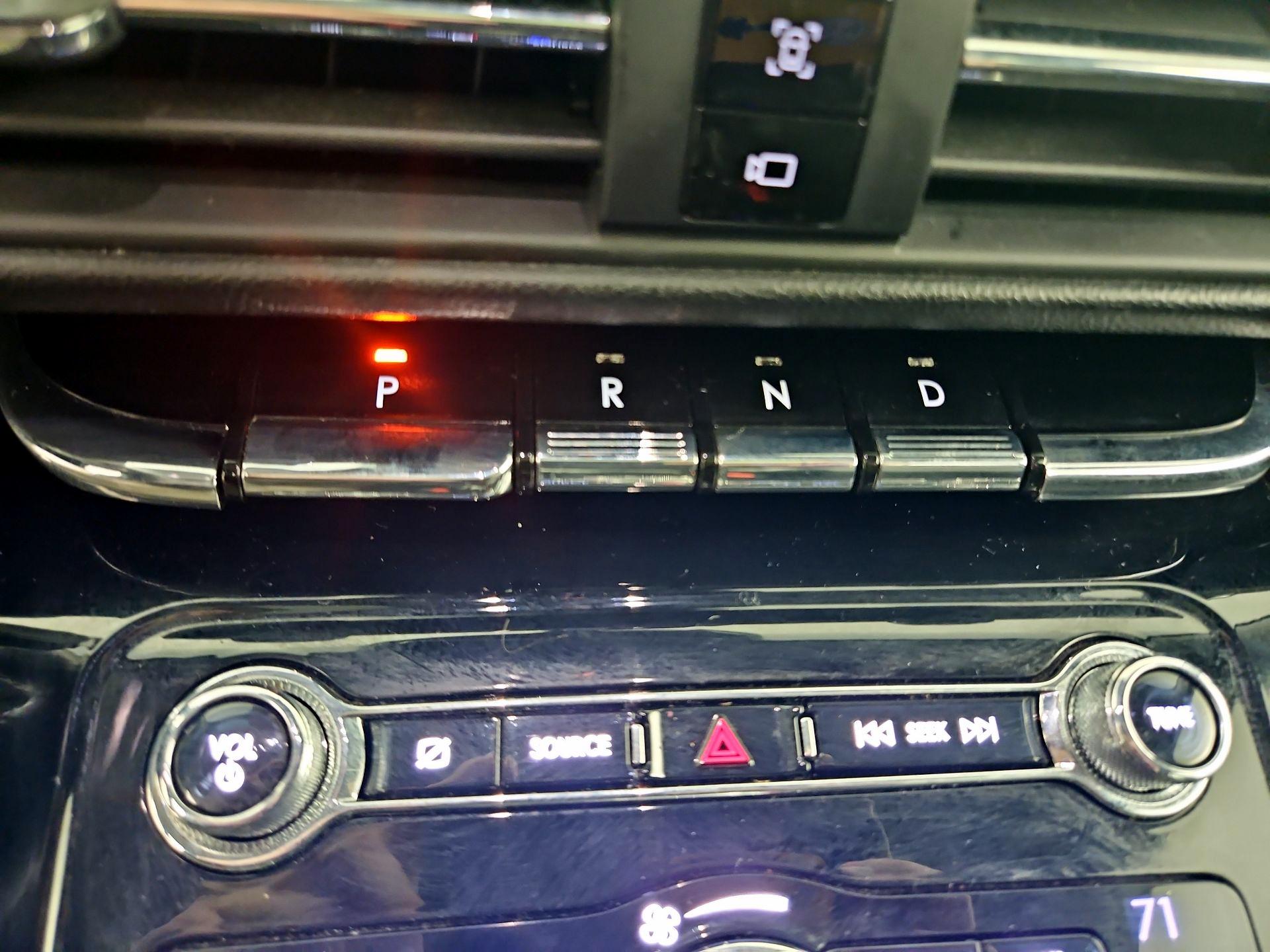 Thumbnail: 2020 Lincoln Corsair - 18