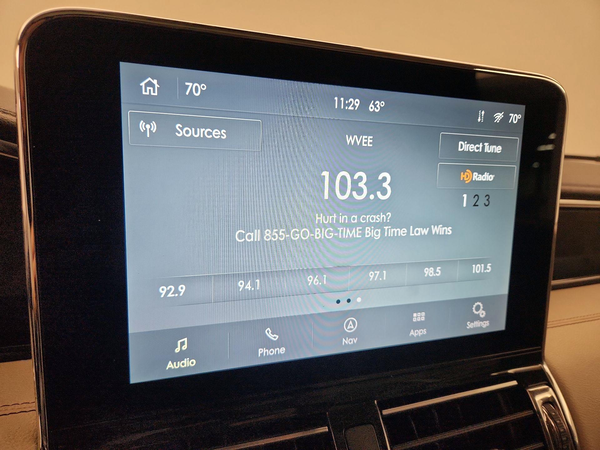 Thumbnail: 2021 Lincoln Navigator L - 16