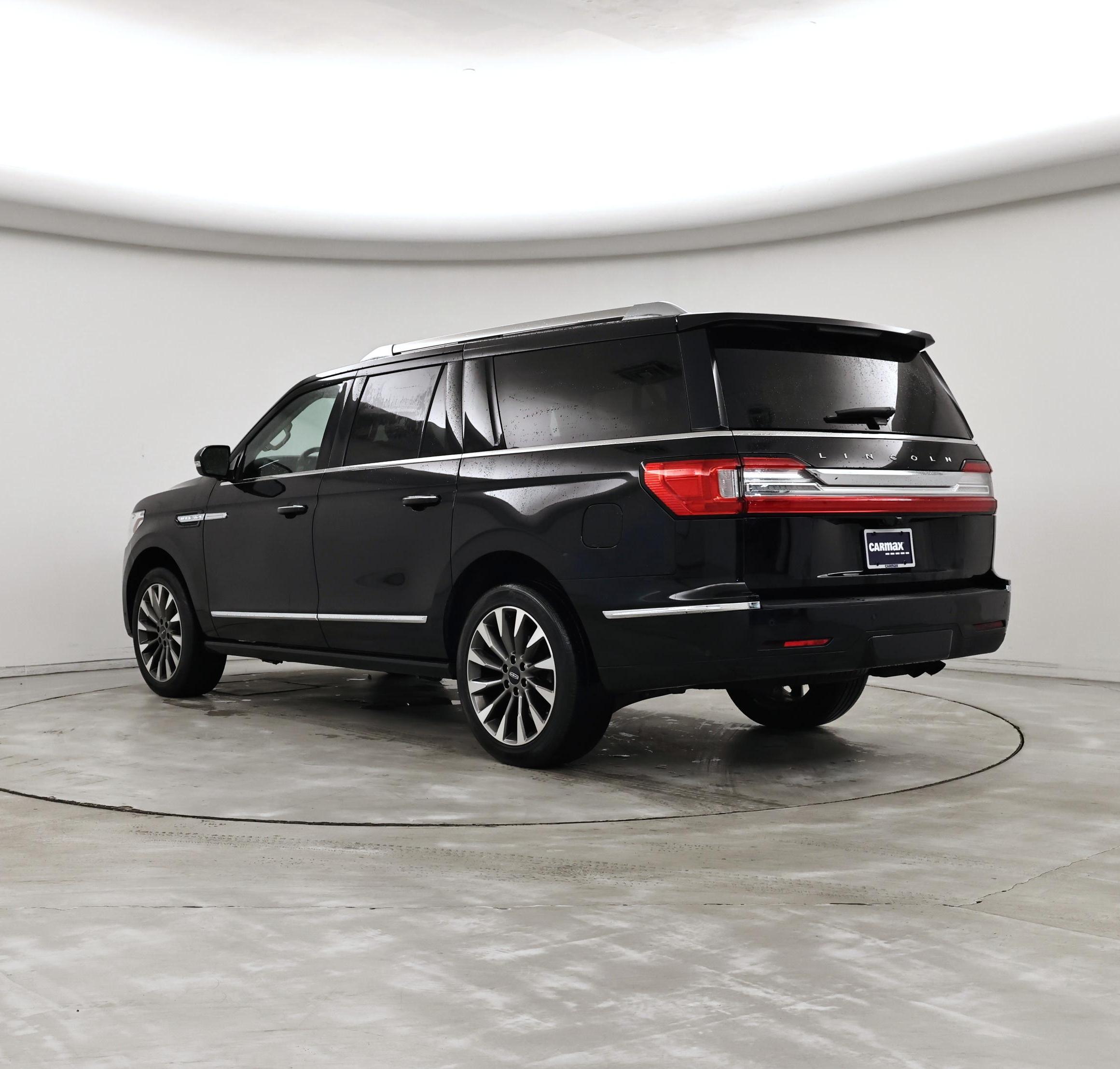 Thumbnail: 2021 Lincoln Navigator L - 2