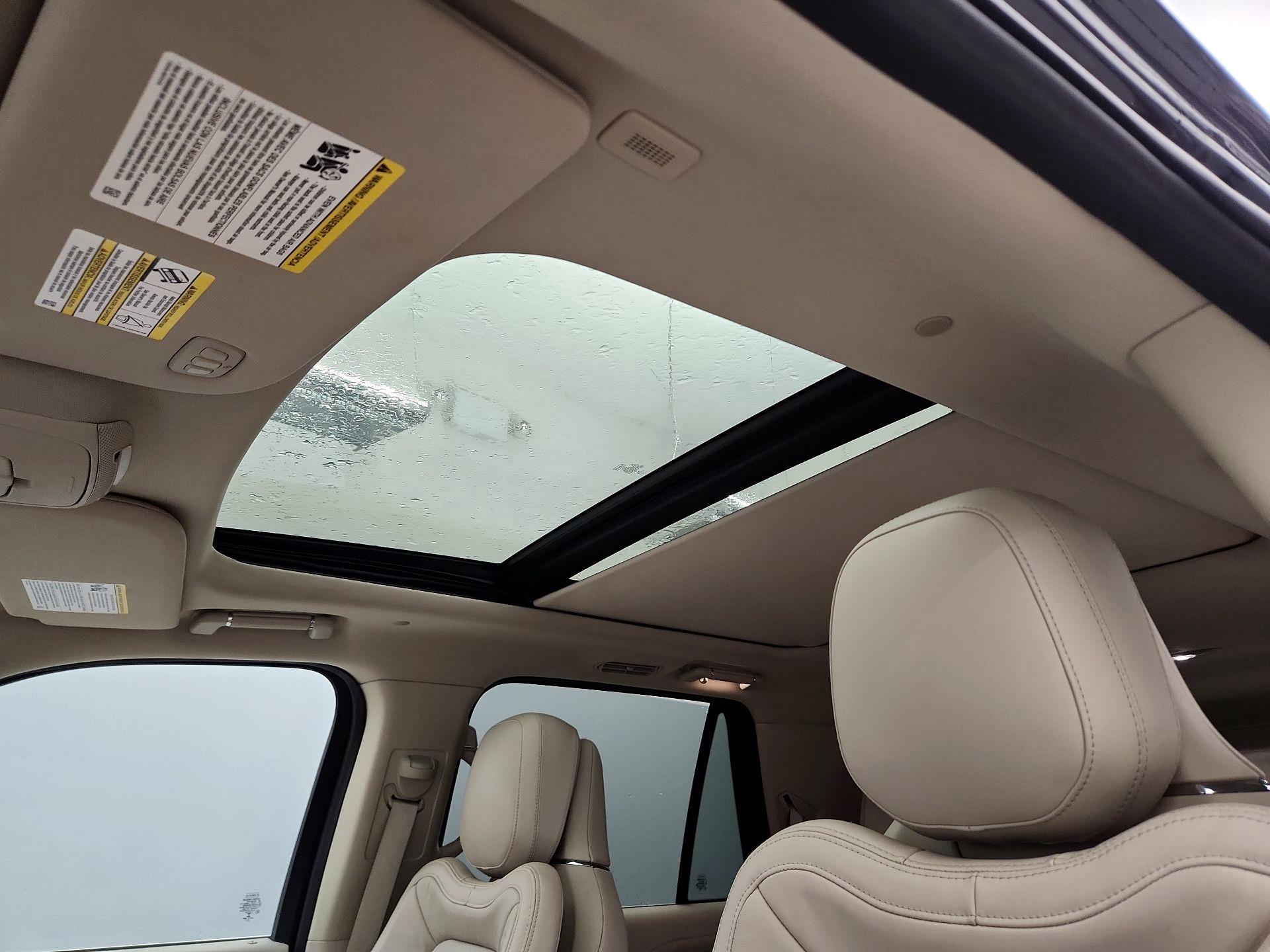 Thumbnail: 2021 Lincoln Navigator L - 20