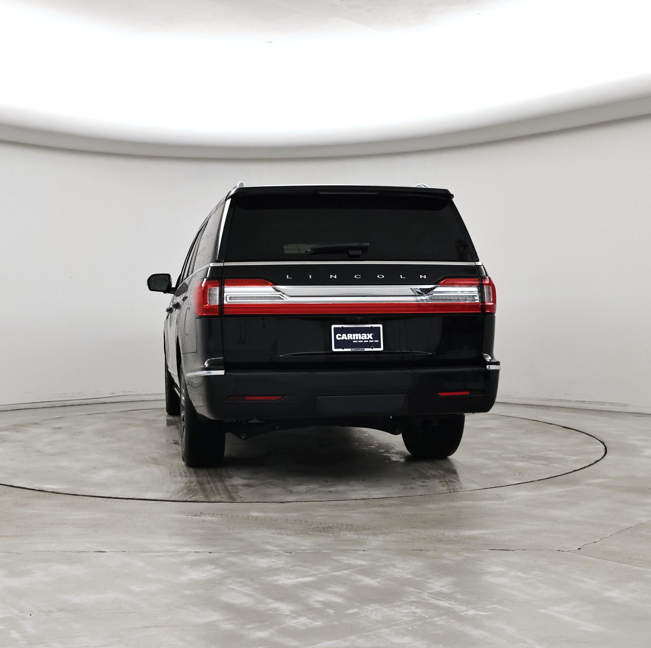 Thumbnail: 2021 Lincoln Navigator L - 6