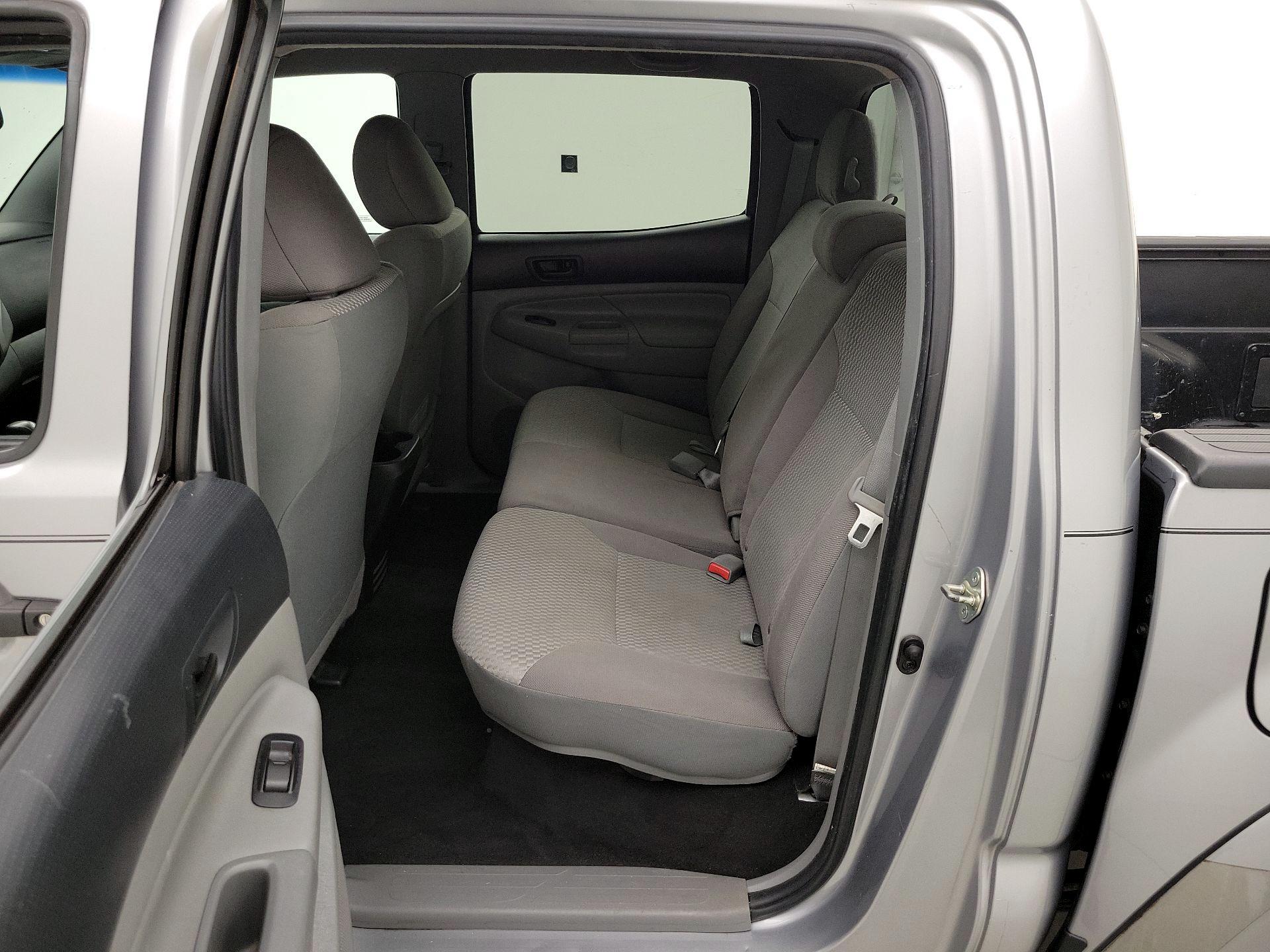 Thumbnail: 2015 Toyota Tacoma - 19