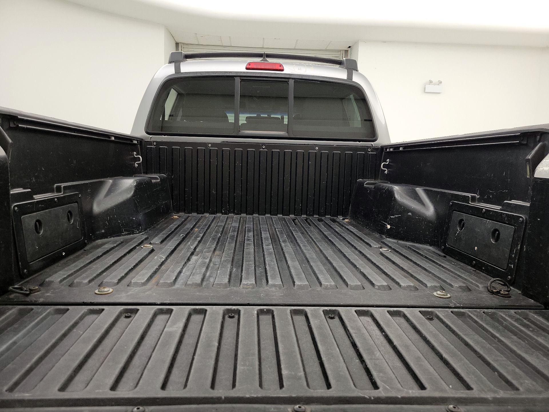 Thumbnail: 2015 Toyota Tacoma - 20