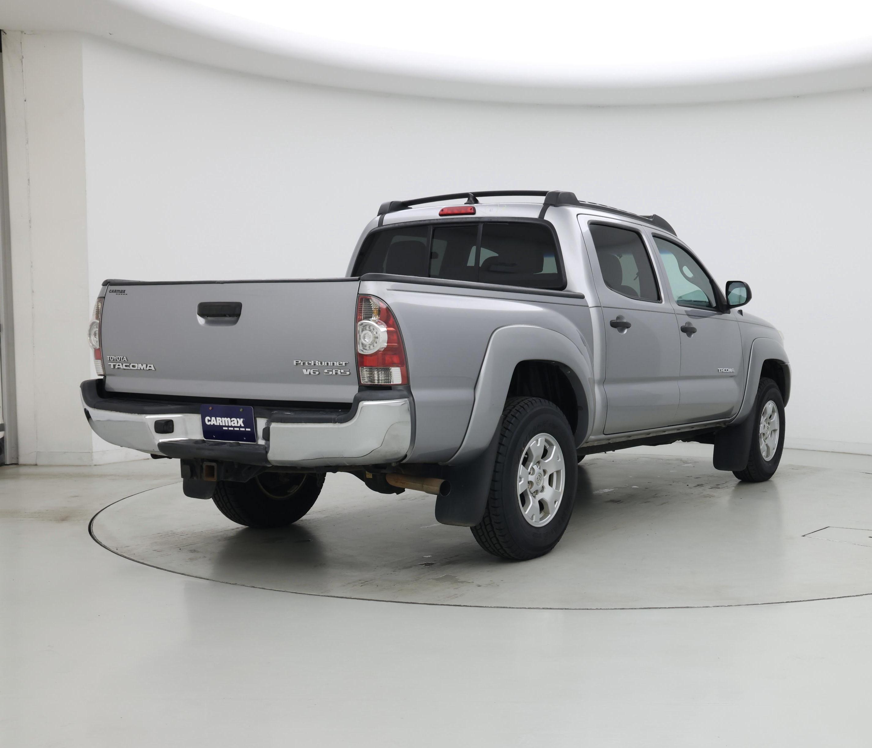 Thumbnail: 2015 Toyota Tacoma - 8